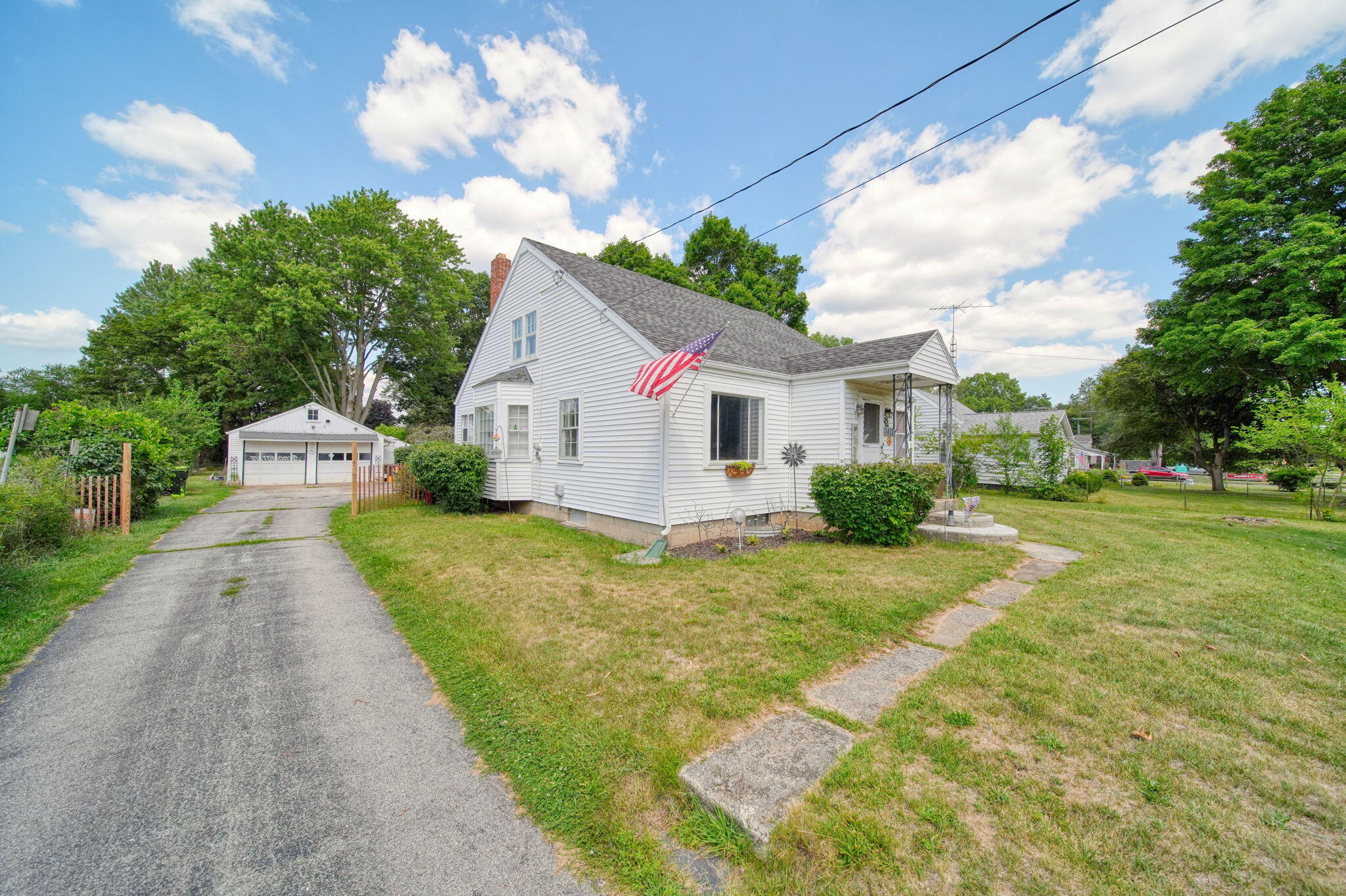 1418 Moore Road