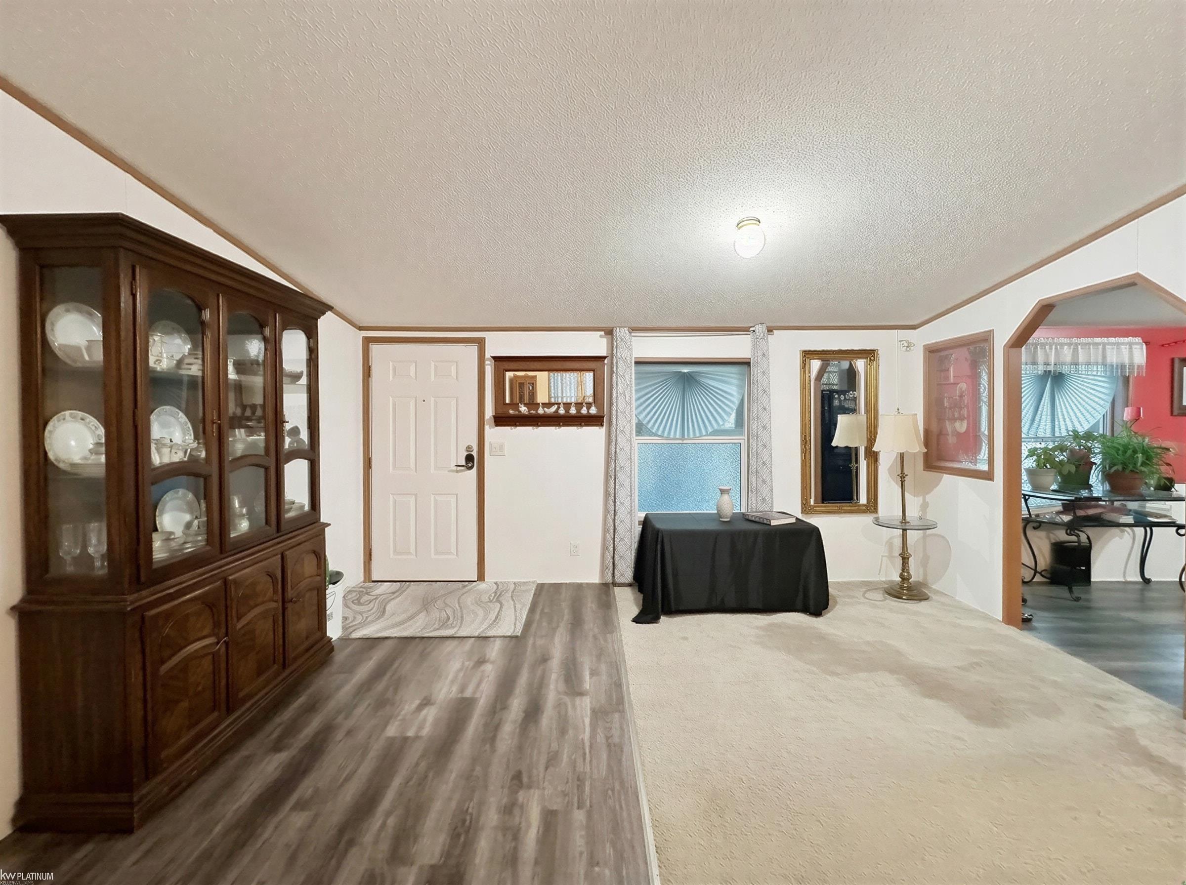 3684 Hawthorne Street