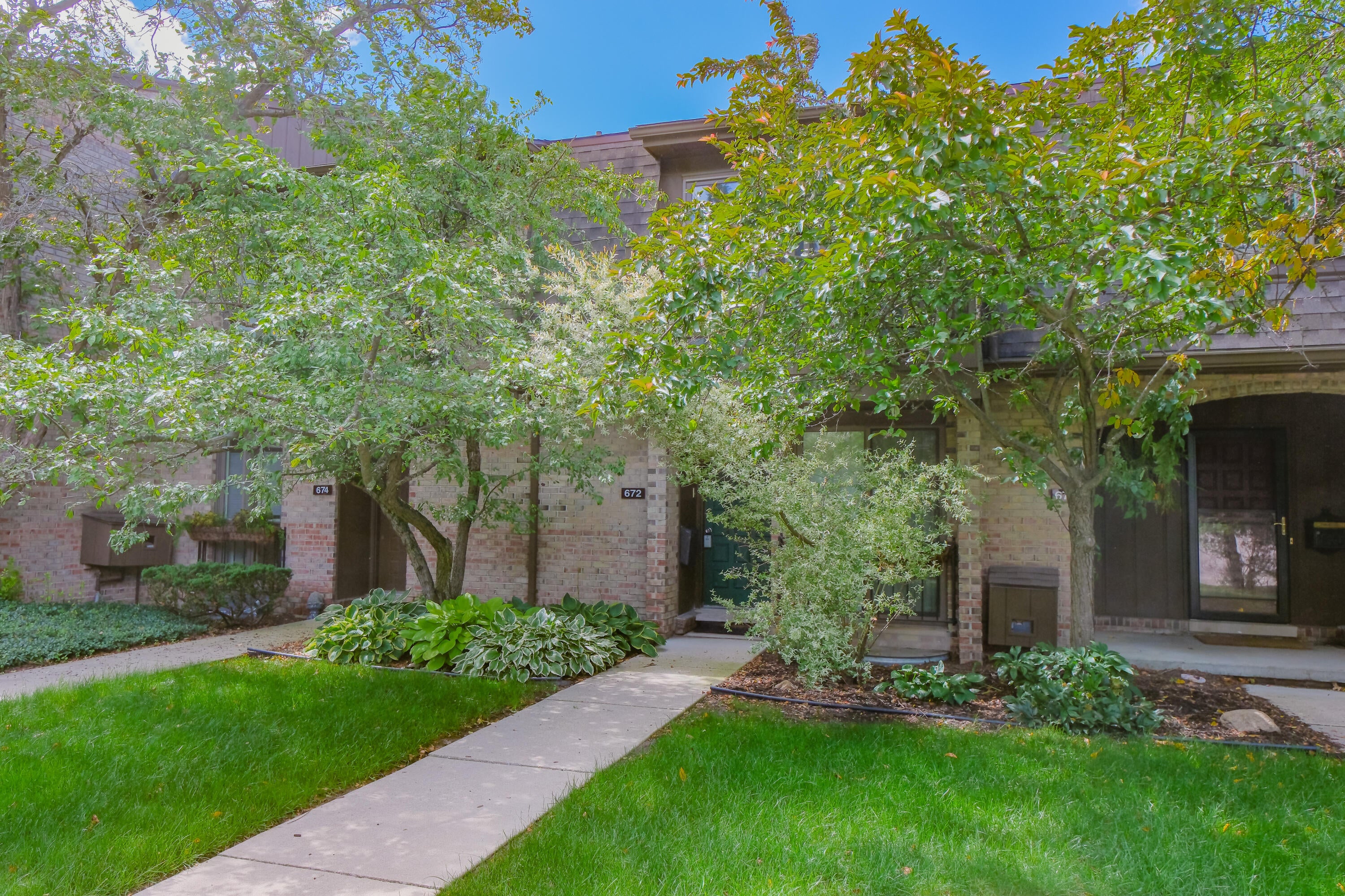 672 Greenhills Drive