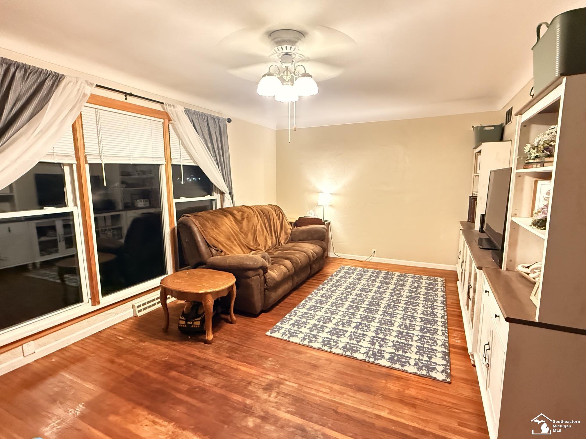 135 Salisbury