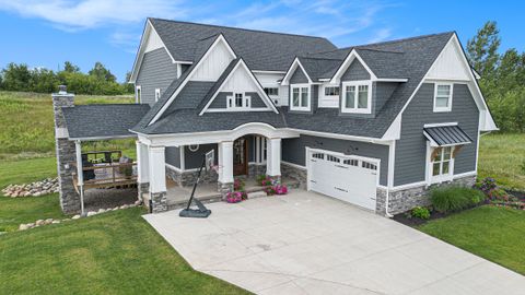 4273 MCCORMICK Drive Fenton Charter Township MI 48451
