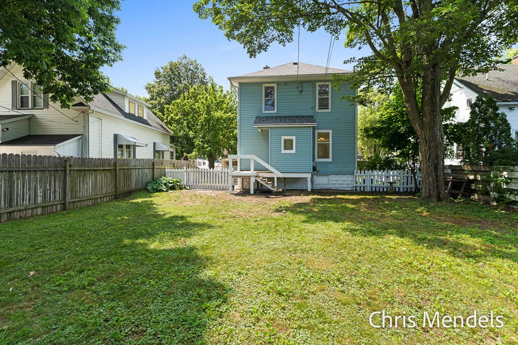 1013 Pennoyer Avenue