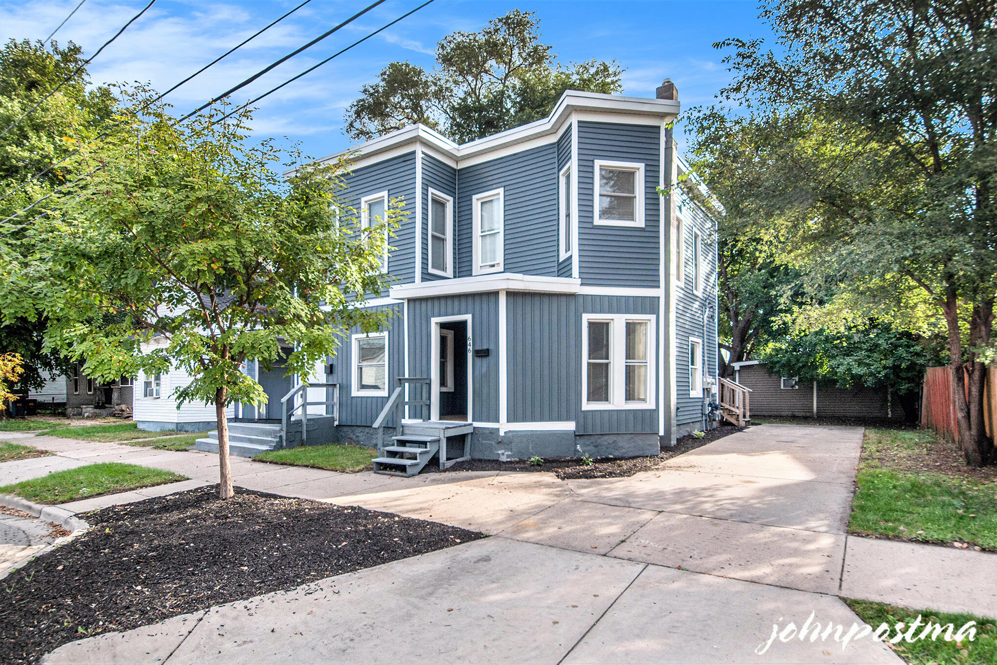 646 Broadway Avenue NW