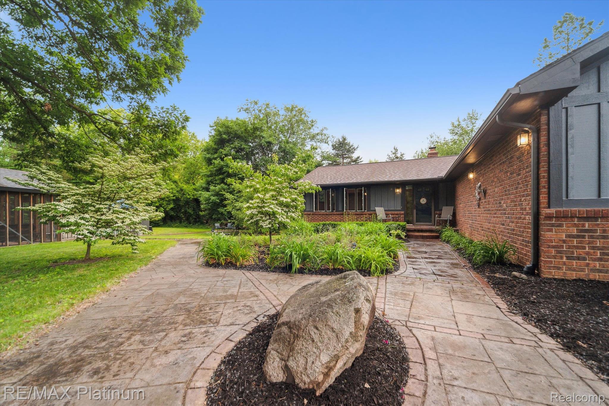 5152 Milroy Lane
