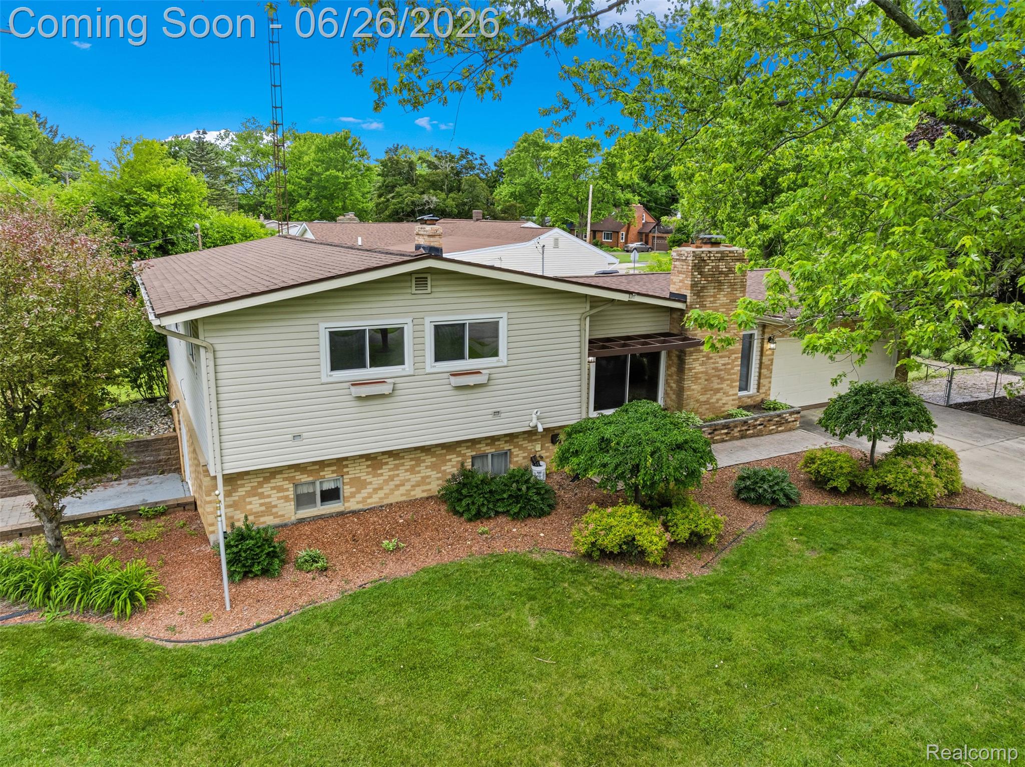 5120 Hillcrest Circle