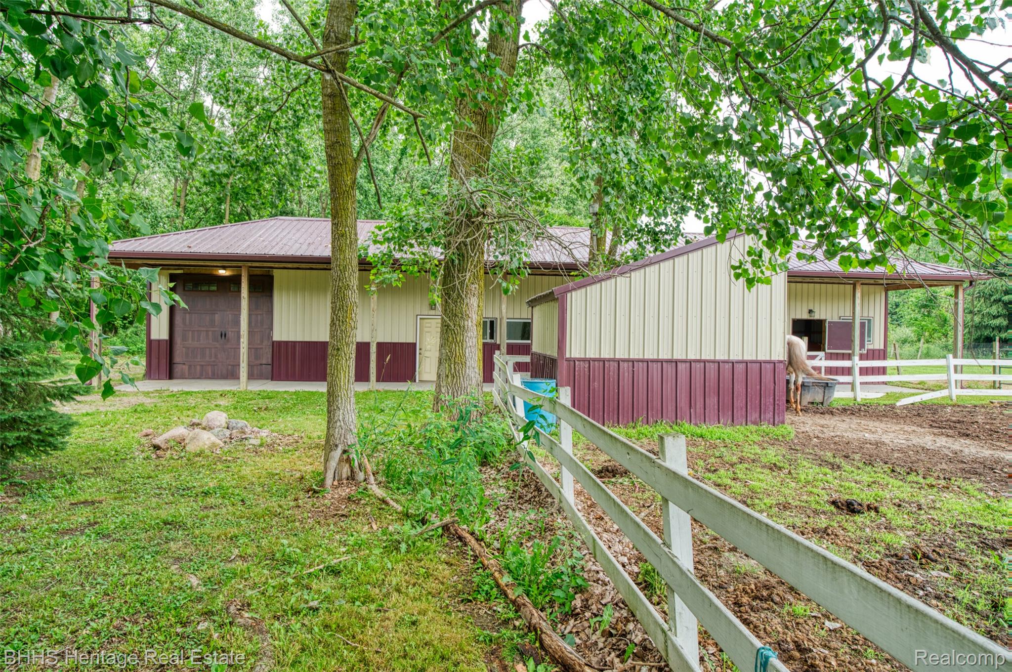 Handy Township, Michigan 48836, United States, 3 Bedrooms Bedrooms, ,4 BathroomsBathrooms,Residential,Active,161141