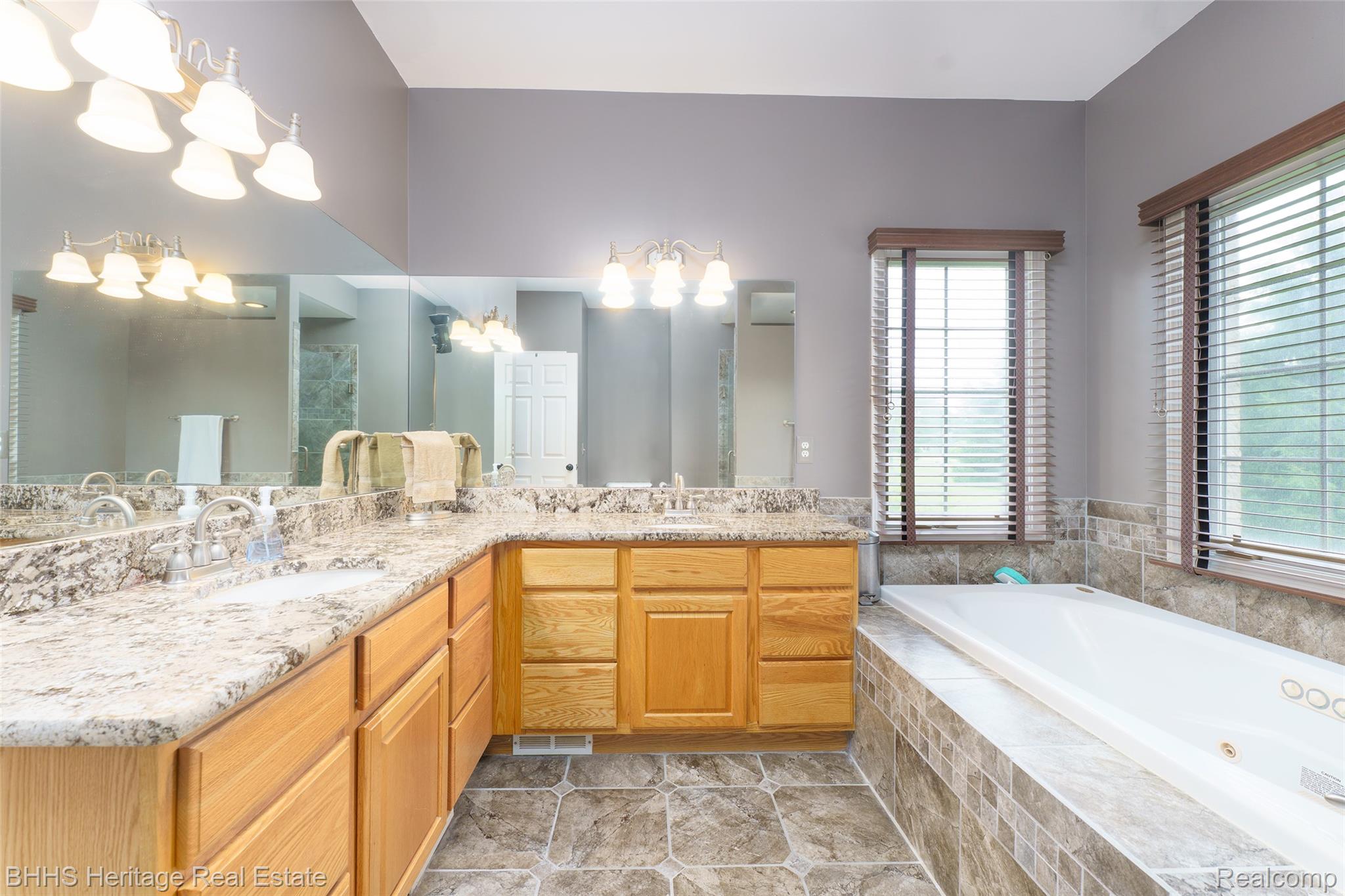 Handy Township, Michigan 48836, United States, 3 Bedrooms Bedrooms, ,4 BathroomsBathrooms,Residential,Active,161141