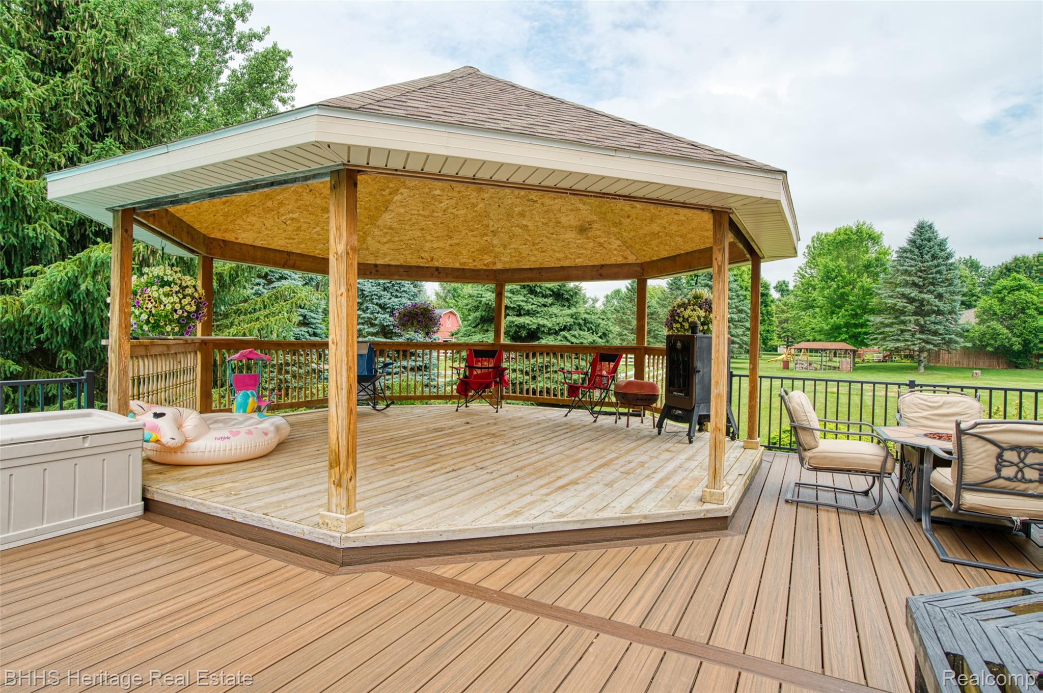 Handy Township, Michigan 48836, United States, 3 Bedrooms Bedrooms, ,4 BathroomsBathrooms,Residential,Active,161141