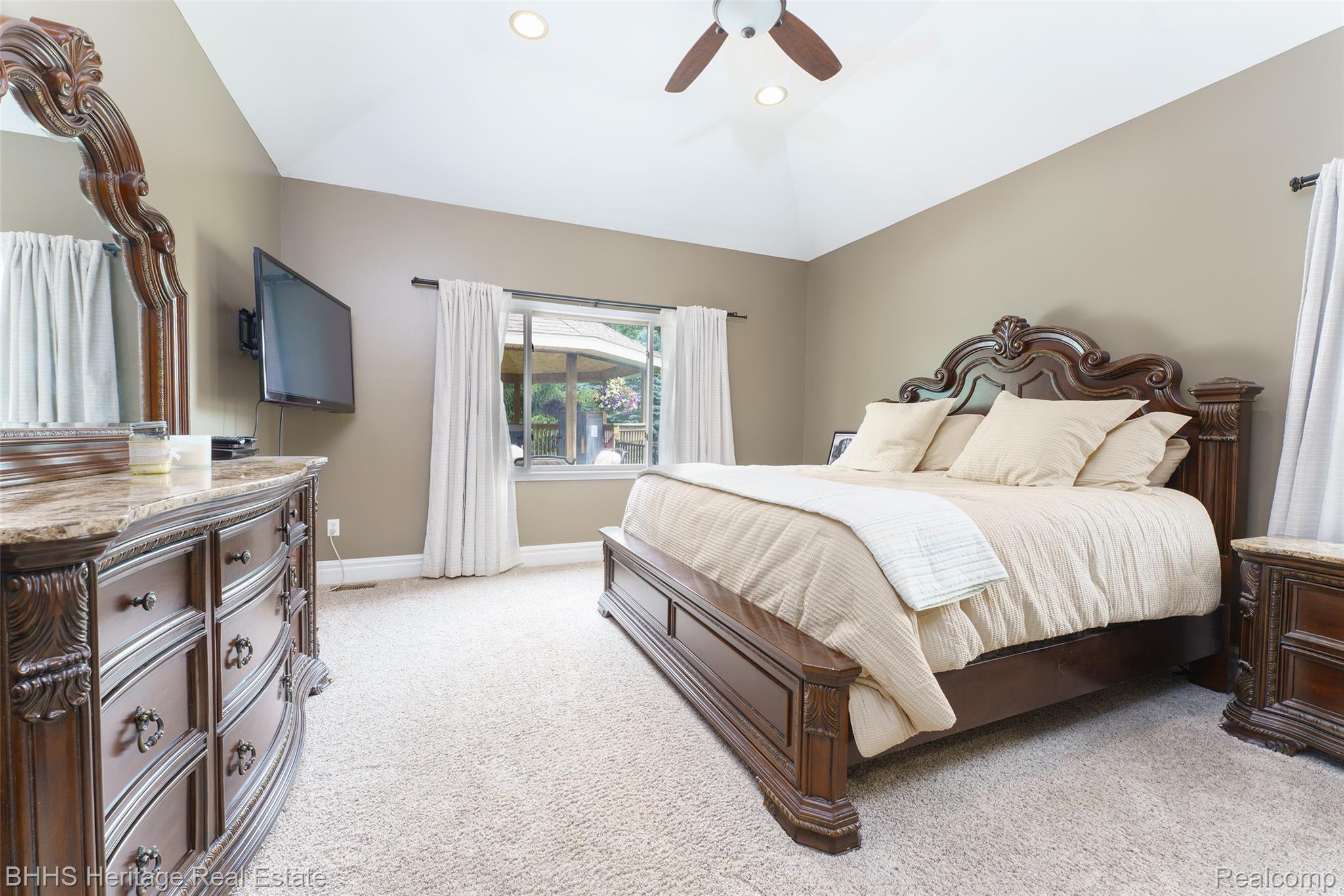 Handy Township, Michigan 48836, United States, 3 Bedrooms Bedrooms, ,4 BathroomsBathrooms,Residential,Active,161141