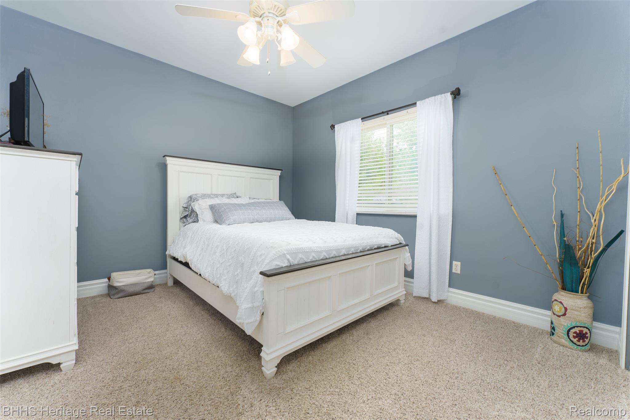 Handy Township, Michigan 48836, United States, 3 Bedrooms Bedrooms, ,4 BathroomsBathrooms,Residential,Active,161141