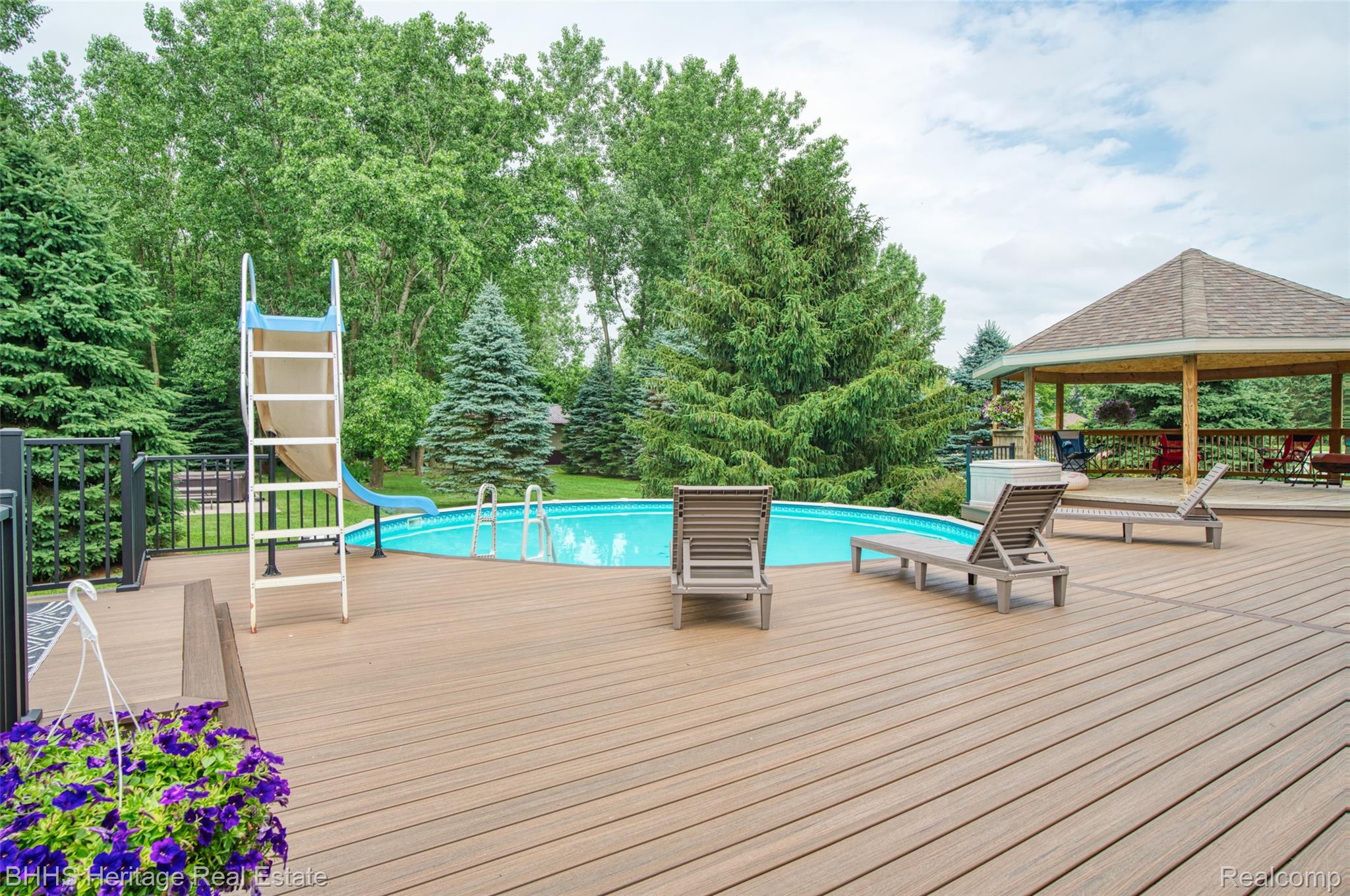 Handy Township, Michigan 48836, United States, 3 Bedrooms Bedrooms, ,4 BathroomsBathrooms,Residential,Active,161141