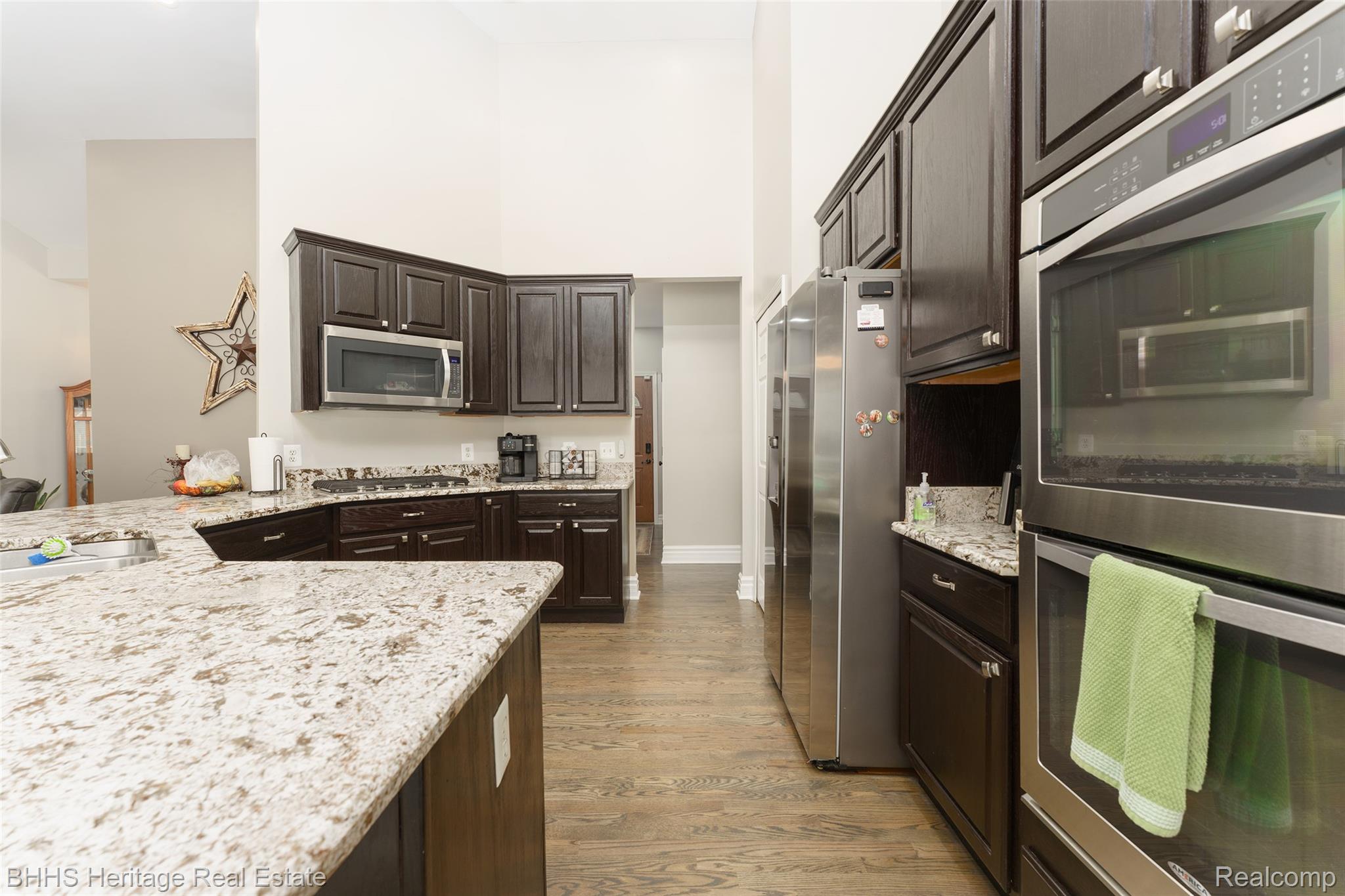 Handy Township, Michigan 48836, United States, 3 Bedrooms Bedrooms, ,4 BathroomsBathrooms,Residential,Active,161141