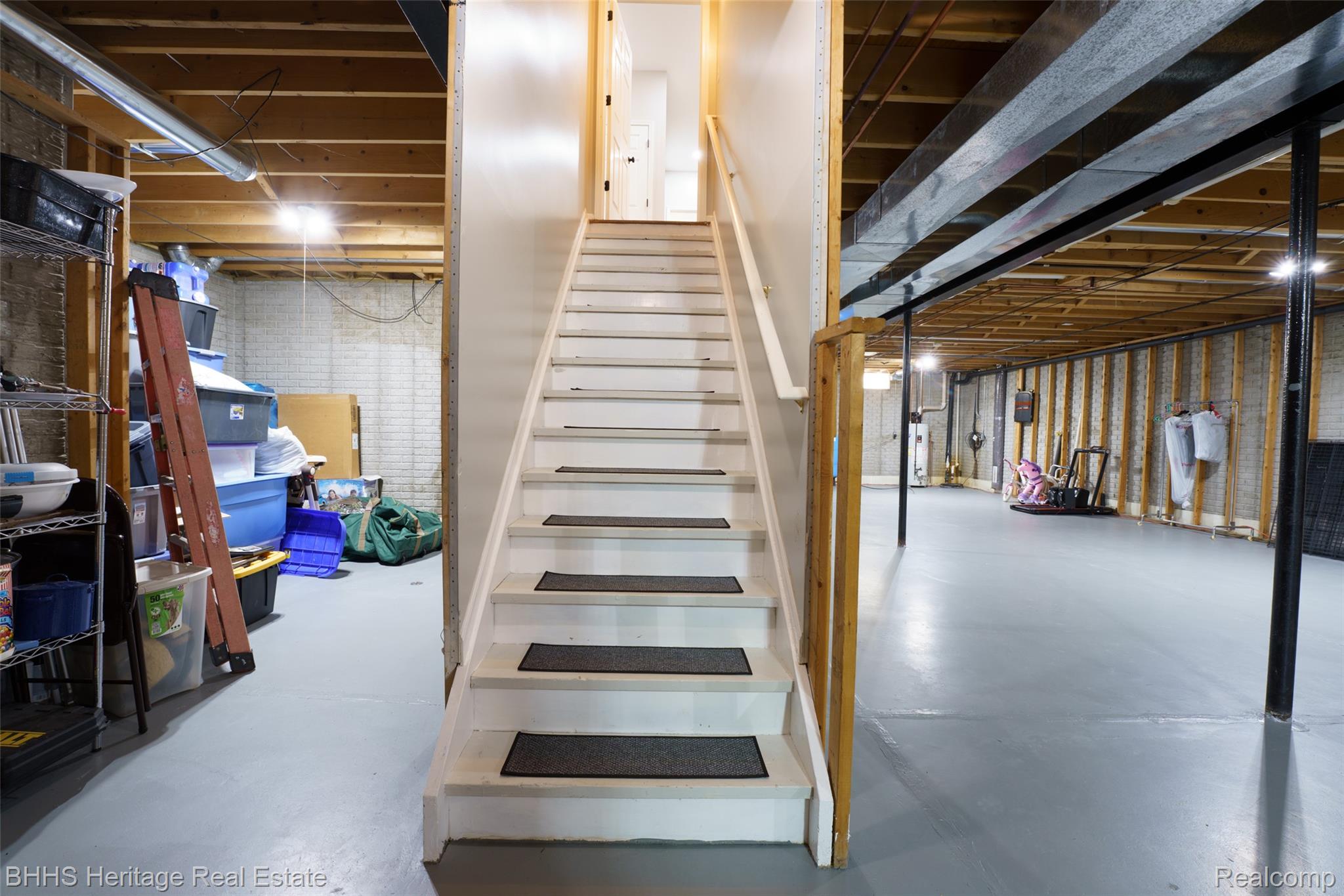 Handy Township, Michigan 48836, United States, 3 Bedrooms Bedrooms, ,4 BathroomsBathrooms,Residential,Active,161141