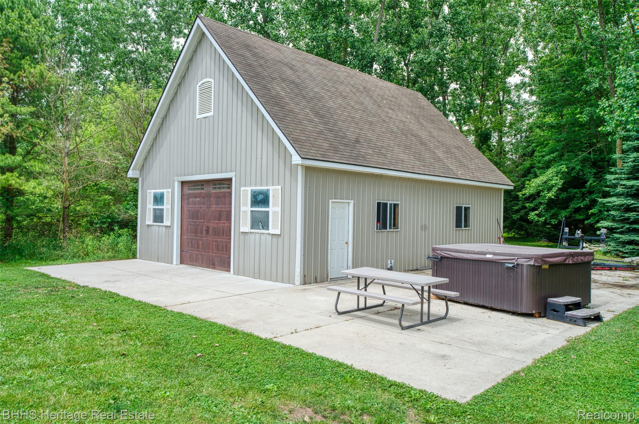 Handy Township, Michigan 48836, United States, 3 Bedrooms Bedrooms, ,4 BathroomsBathrooms,Residential,Active,161141