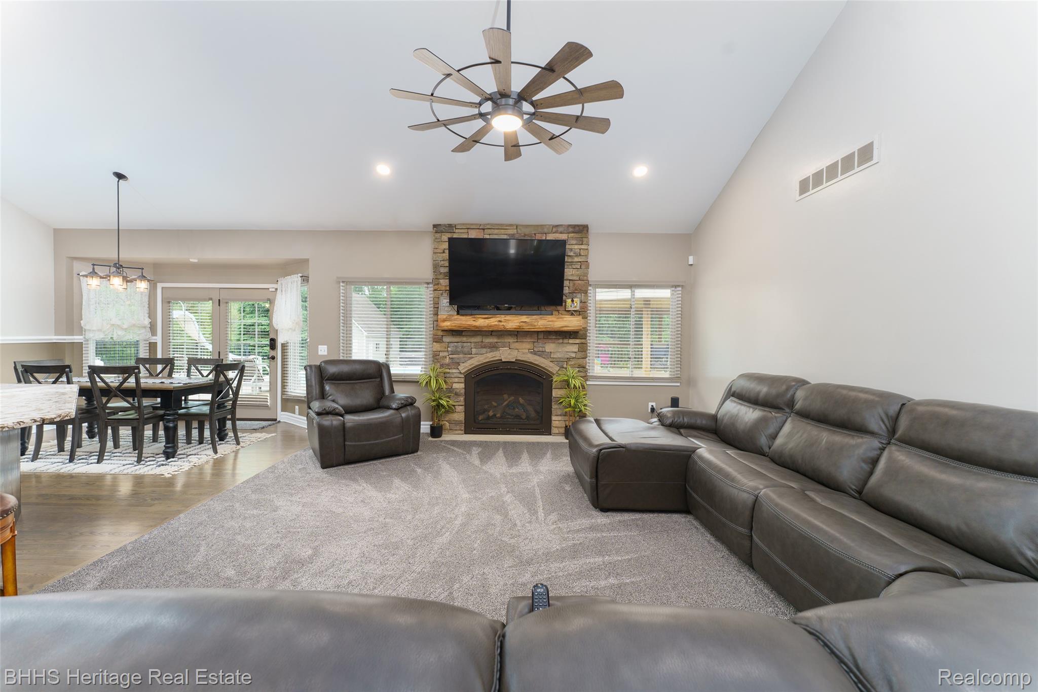 Handy Township, Michigan 48836, United States, 3 Bedrooms Bedrooms, ,4 BathroomsBathrooms,Residential,Active,161141