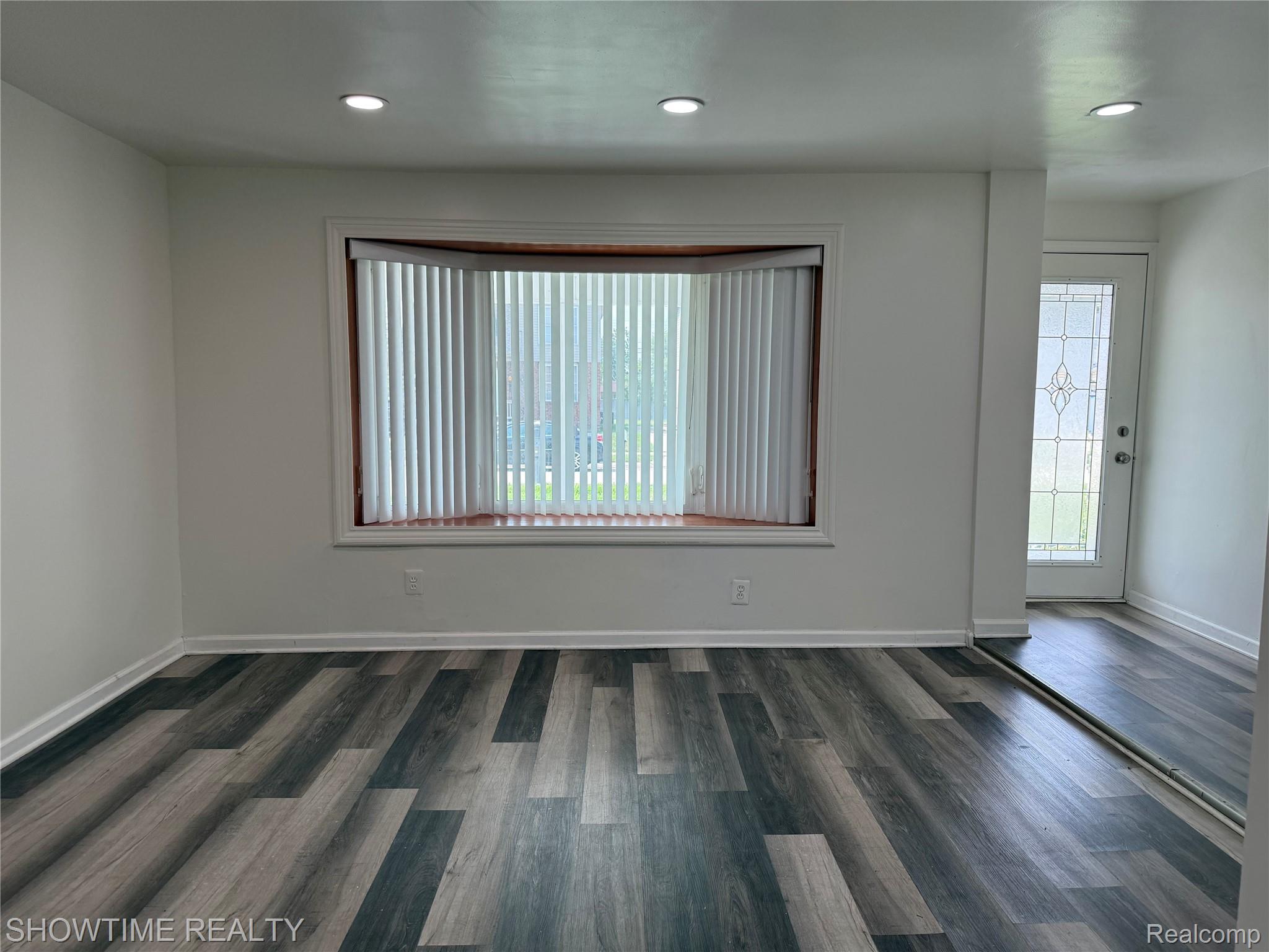 30486 Groveland Street