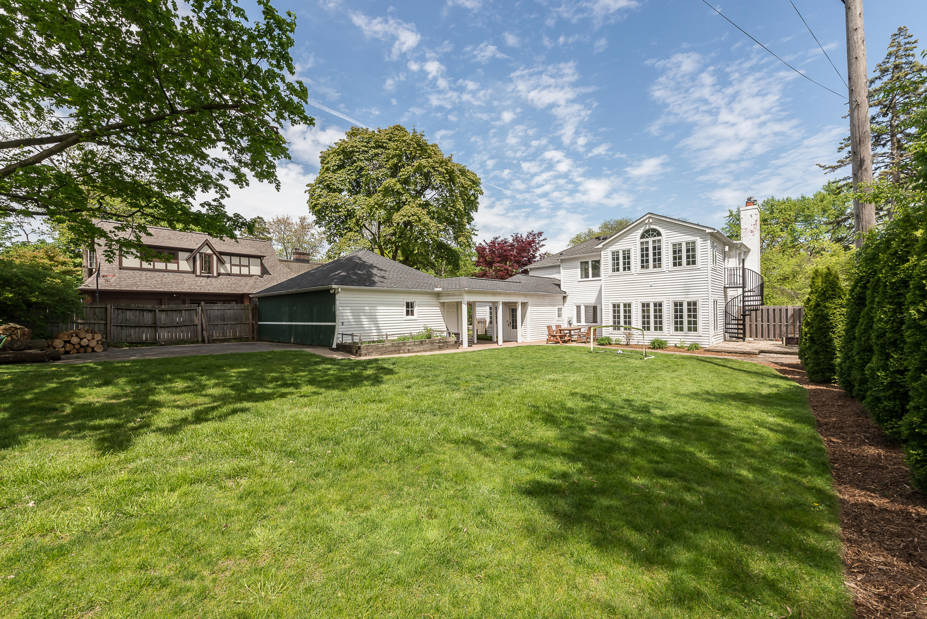 2124 Brockman Boulevard