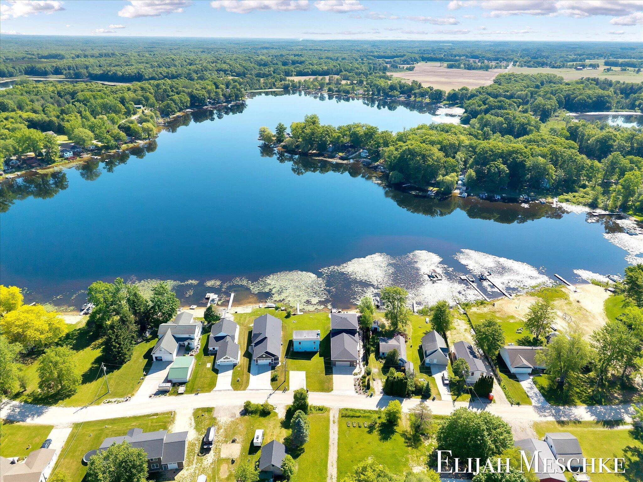 10207 Poplar Drive NE