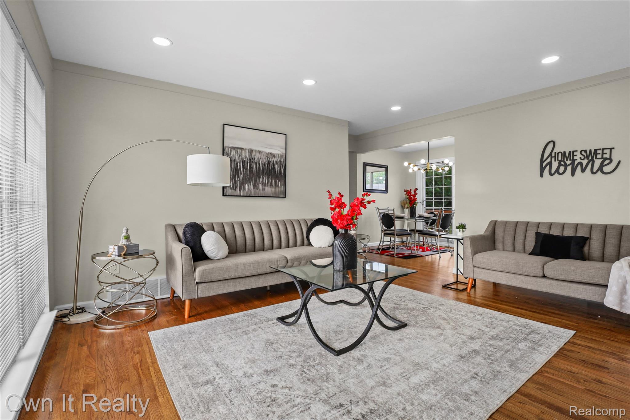 18266 Macarthur