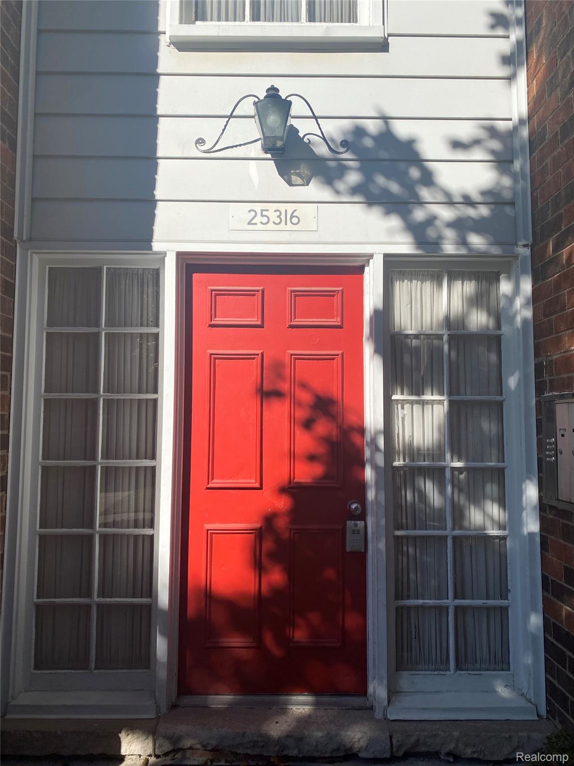 25316 Shiawassee Circle 203