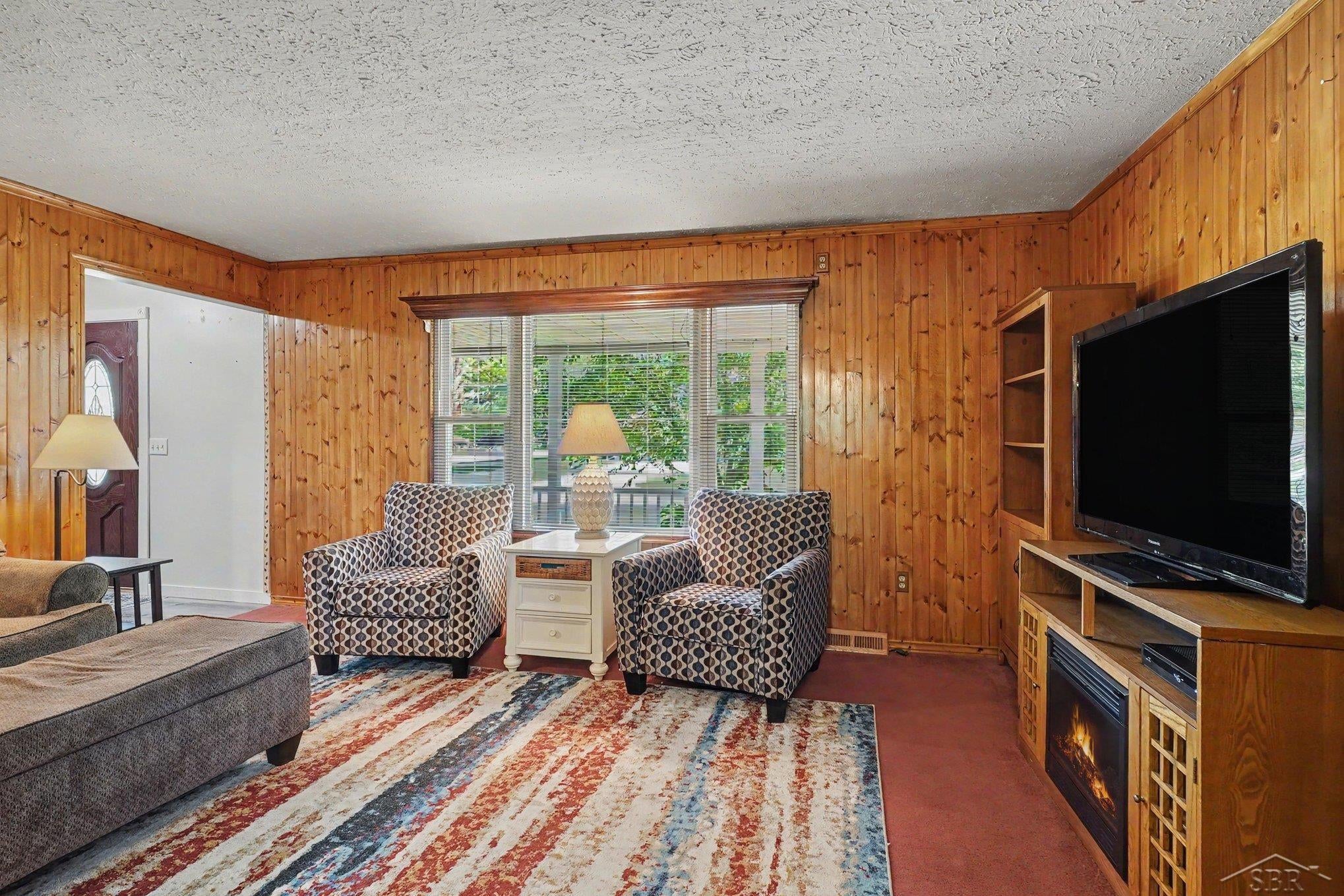 831 Mayflower Drive