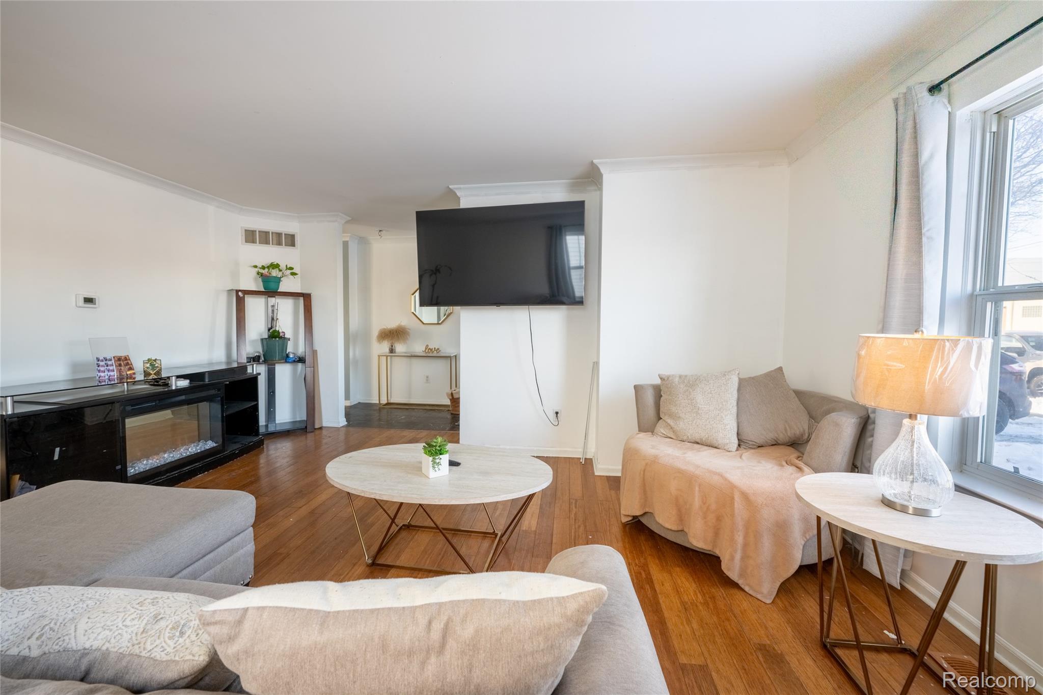 1750 E Woodruff Avenue