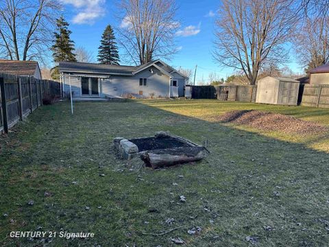 Tiny photo for 4654 King Street, Saginaw City, MI 48601 (MLS # 61050201456)