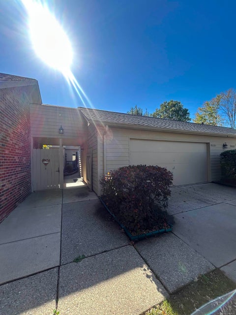 Photo of 42681 Jonathan Place, Clinton Charter Township, MI 48038 (MLS # 58050224782)