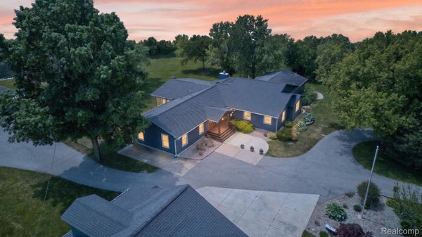 9353 HILL RD, SWARTZ CREEK, MI 48473 - Image ea64f7cf514bc48ca50408fe96f015a4/2675988164
