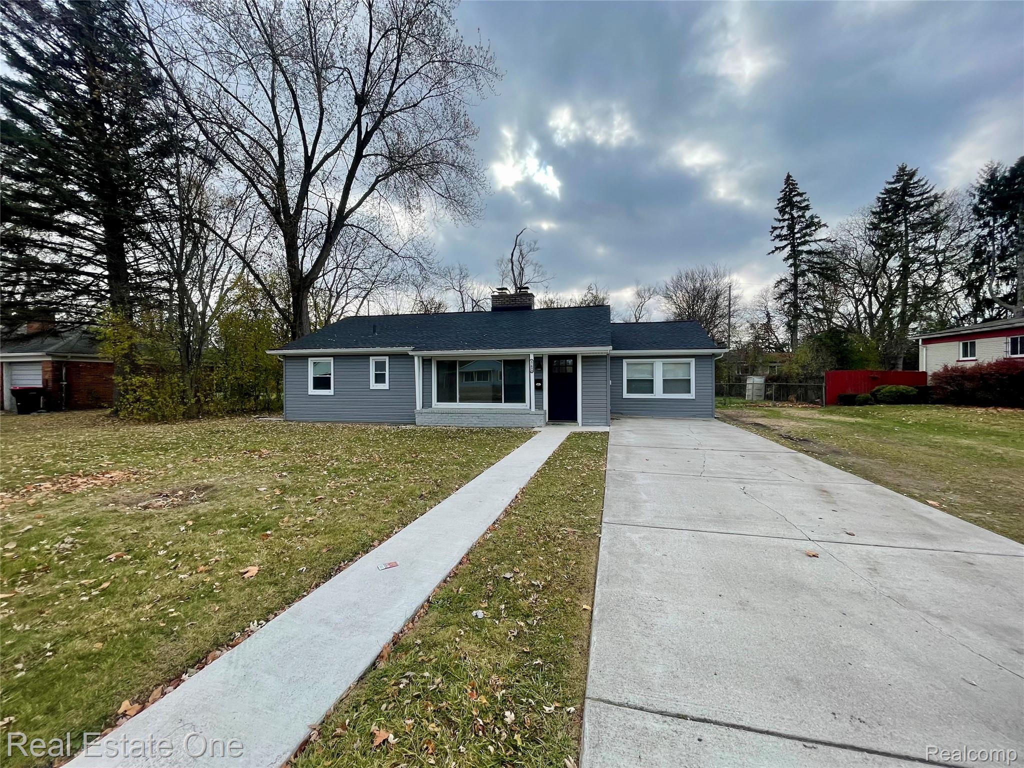 17639 Addison Street