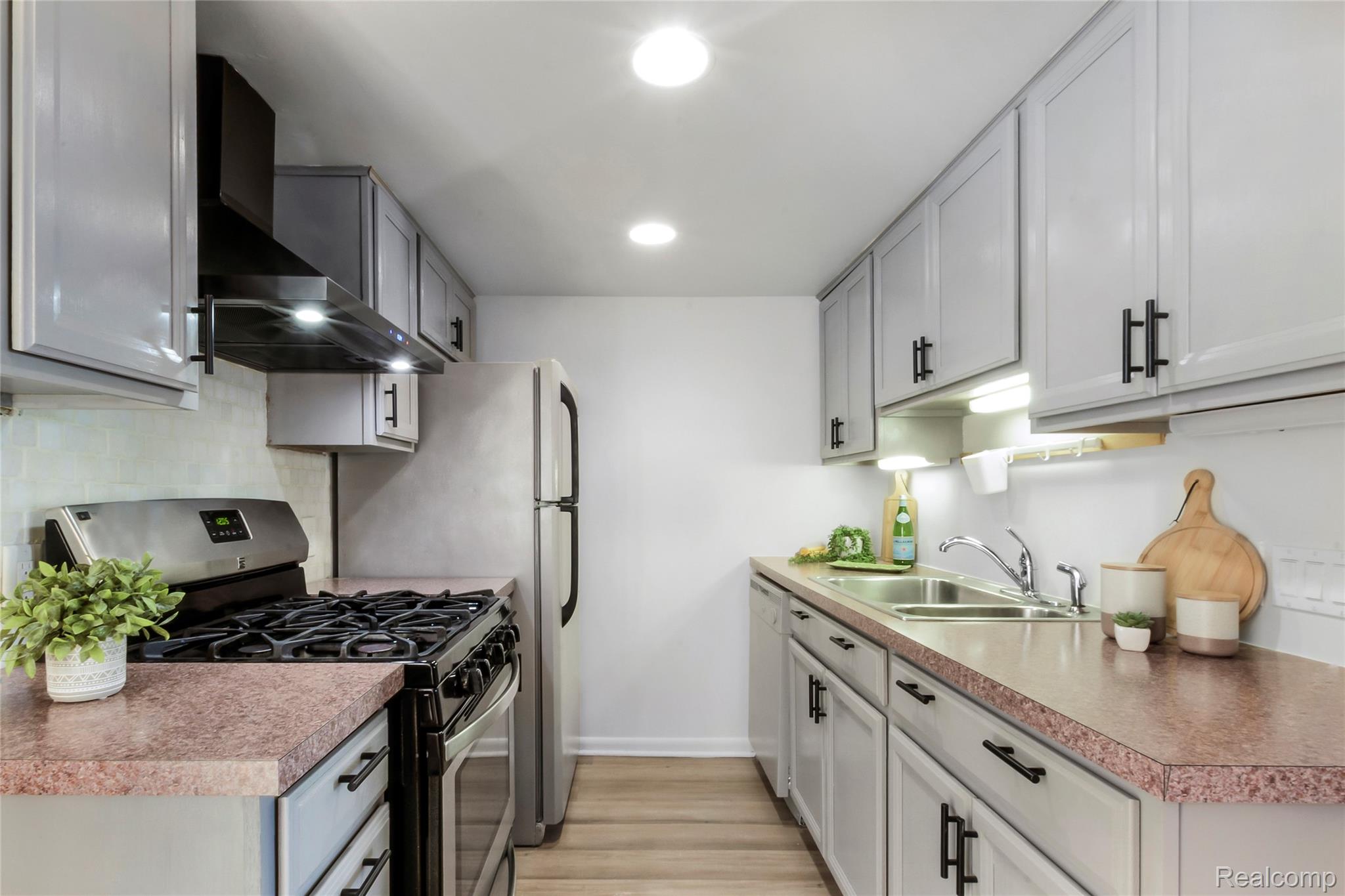 9671 Harbour Cove Court