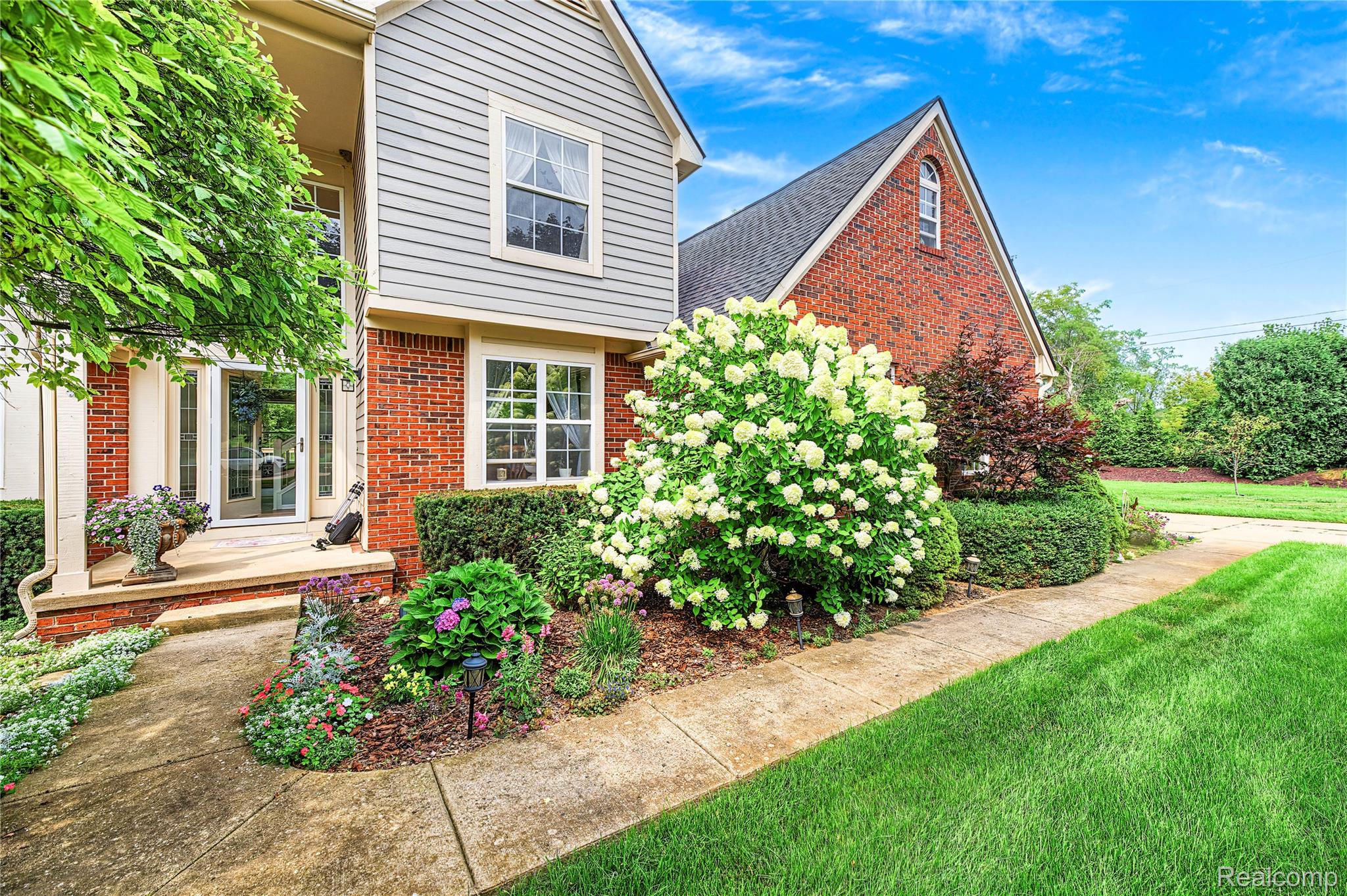 2375 Reidsview E