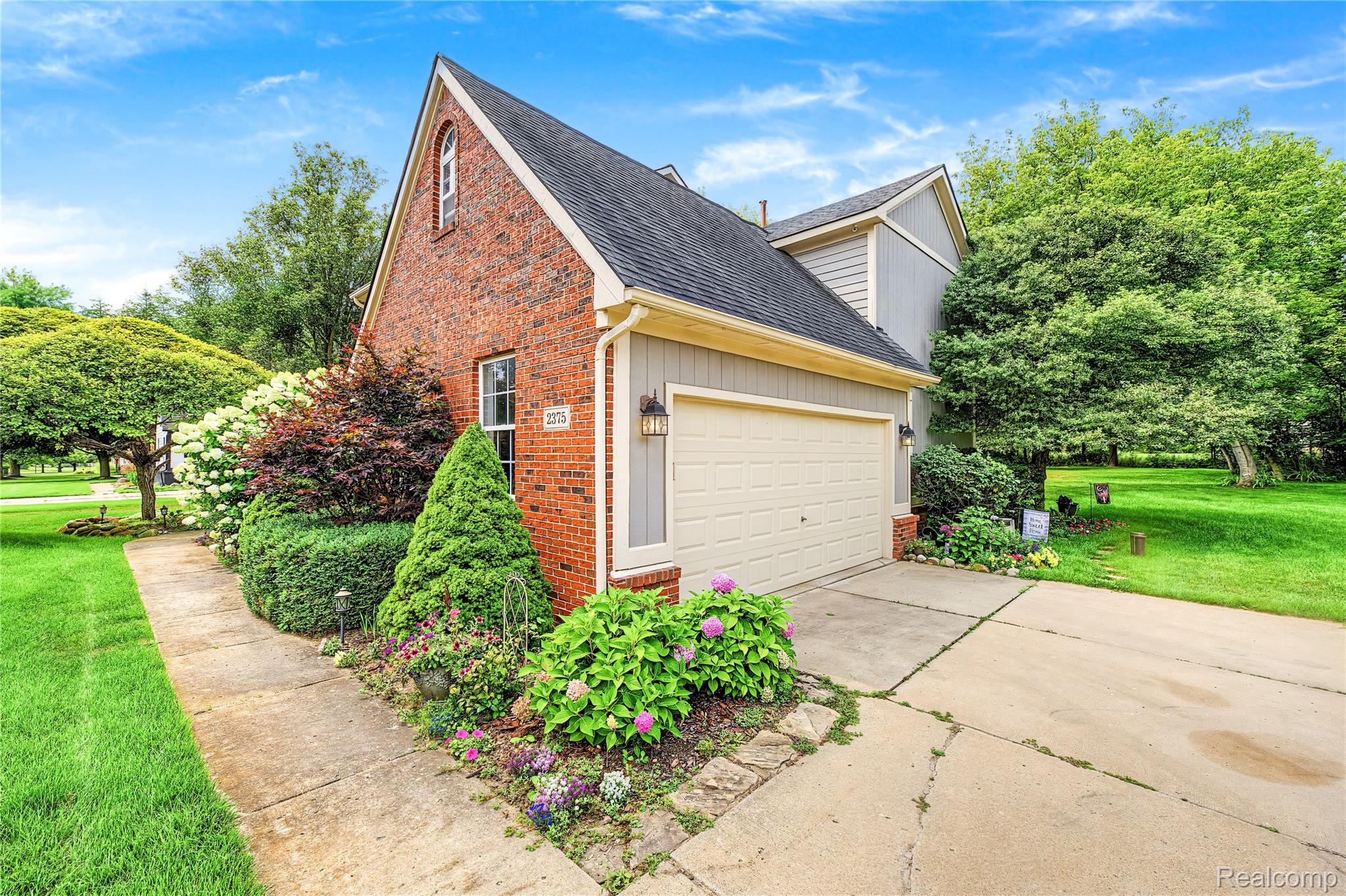 2375 Reidsview E