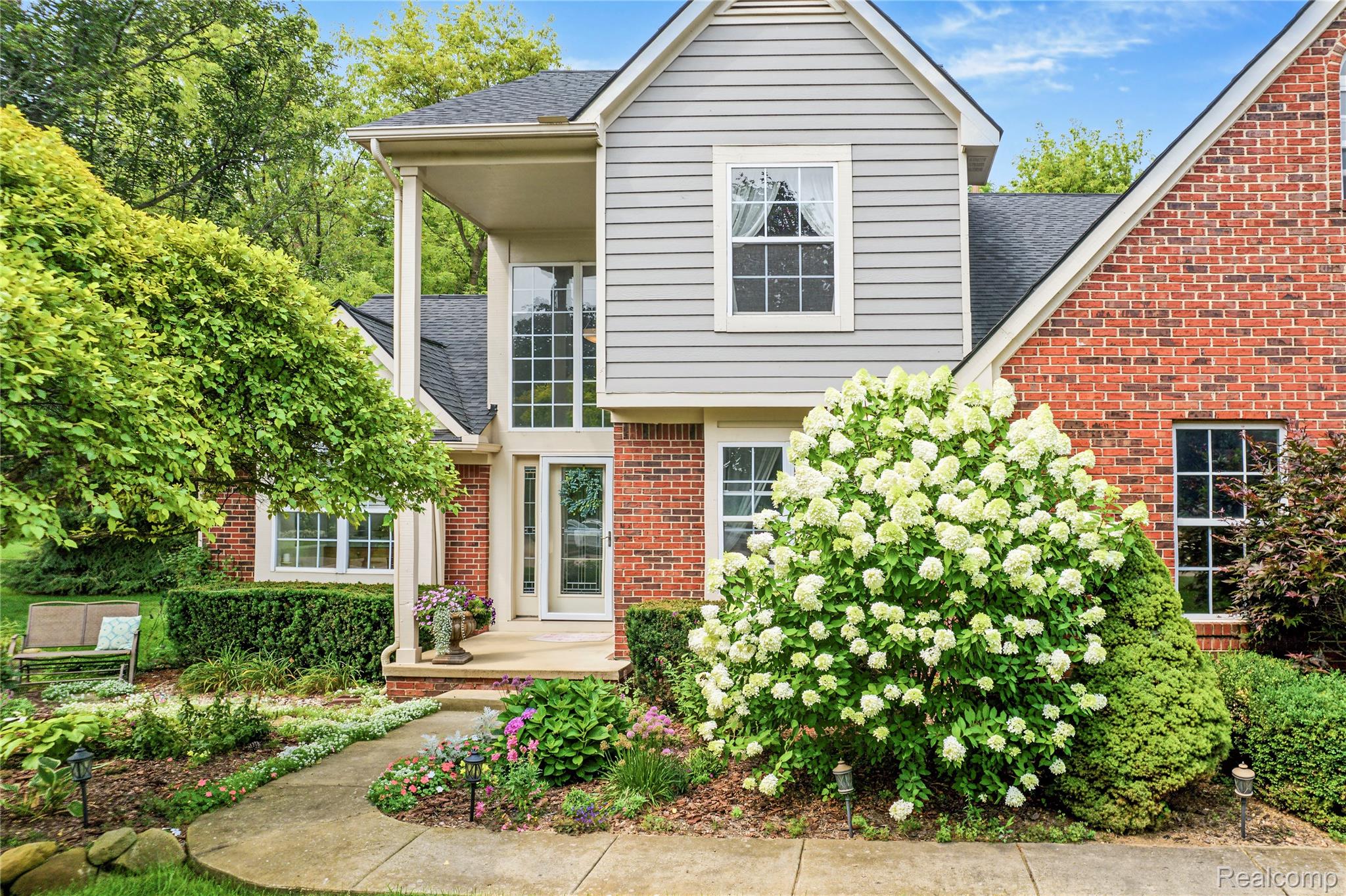 2375 Reidsview E