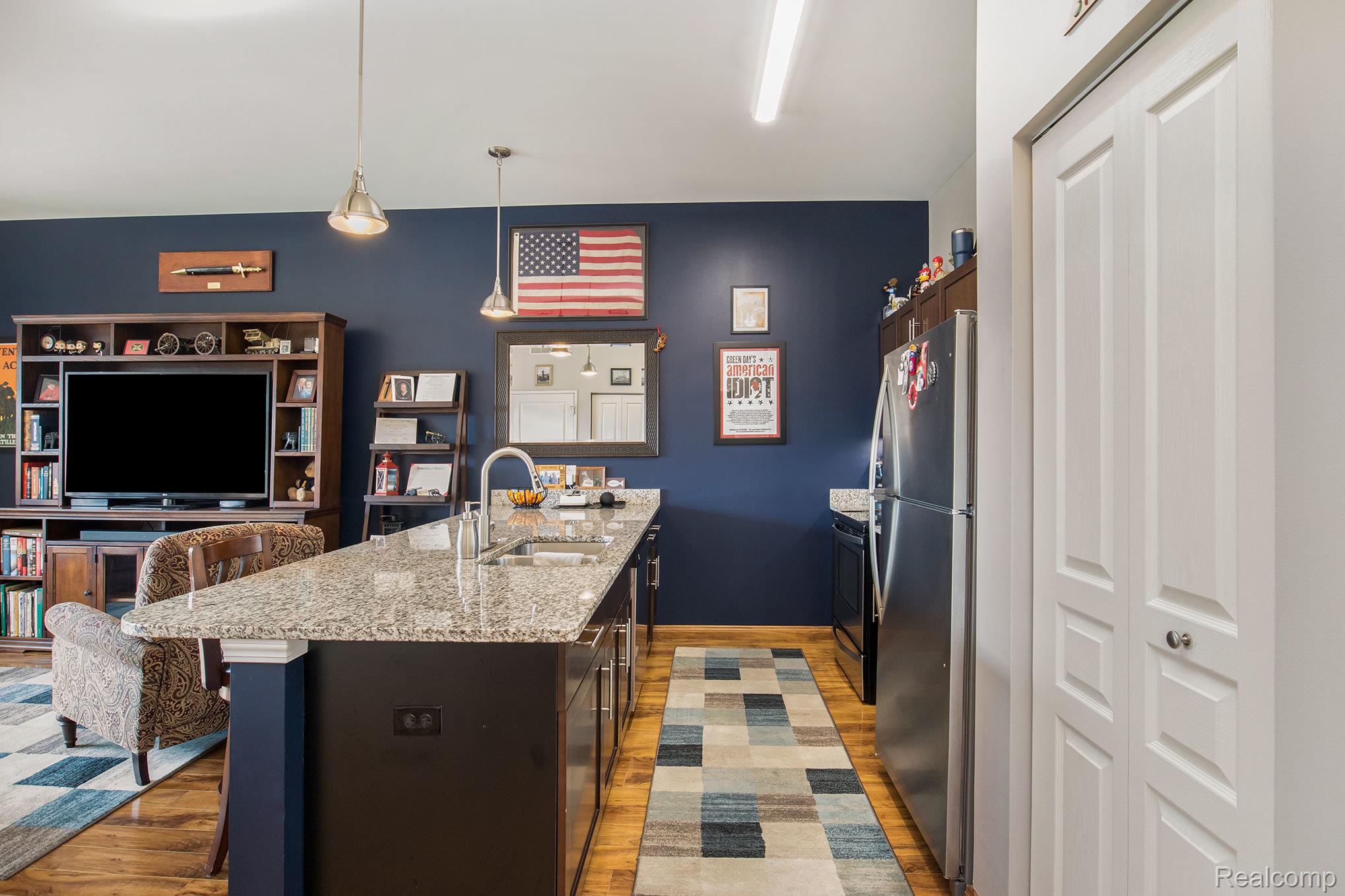 134 N LEROY ST UNIT 306