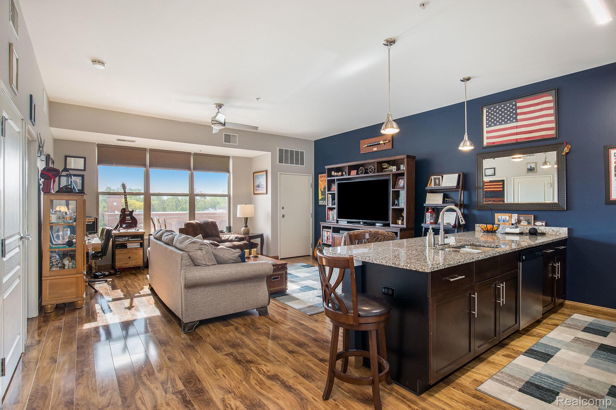 134 N LEROY ST UNIT 306