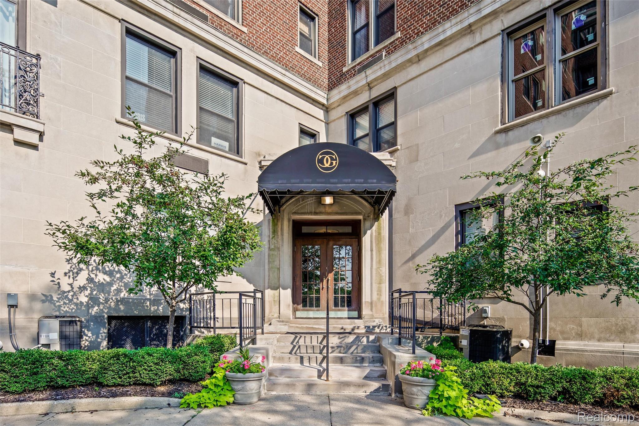 2900 E Jefferson Avenue c6a