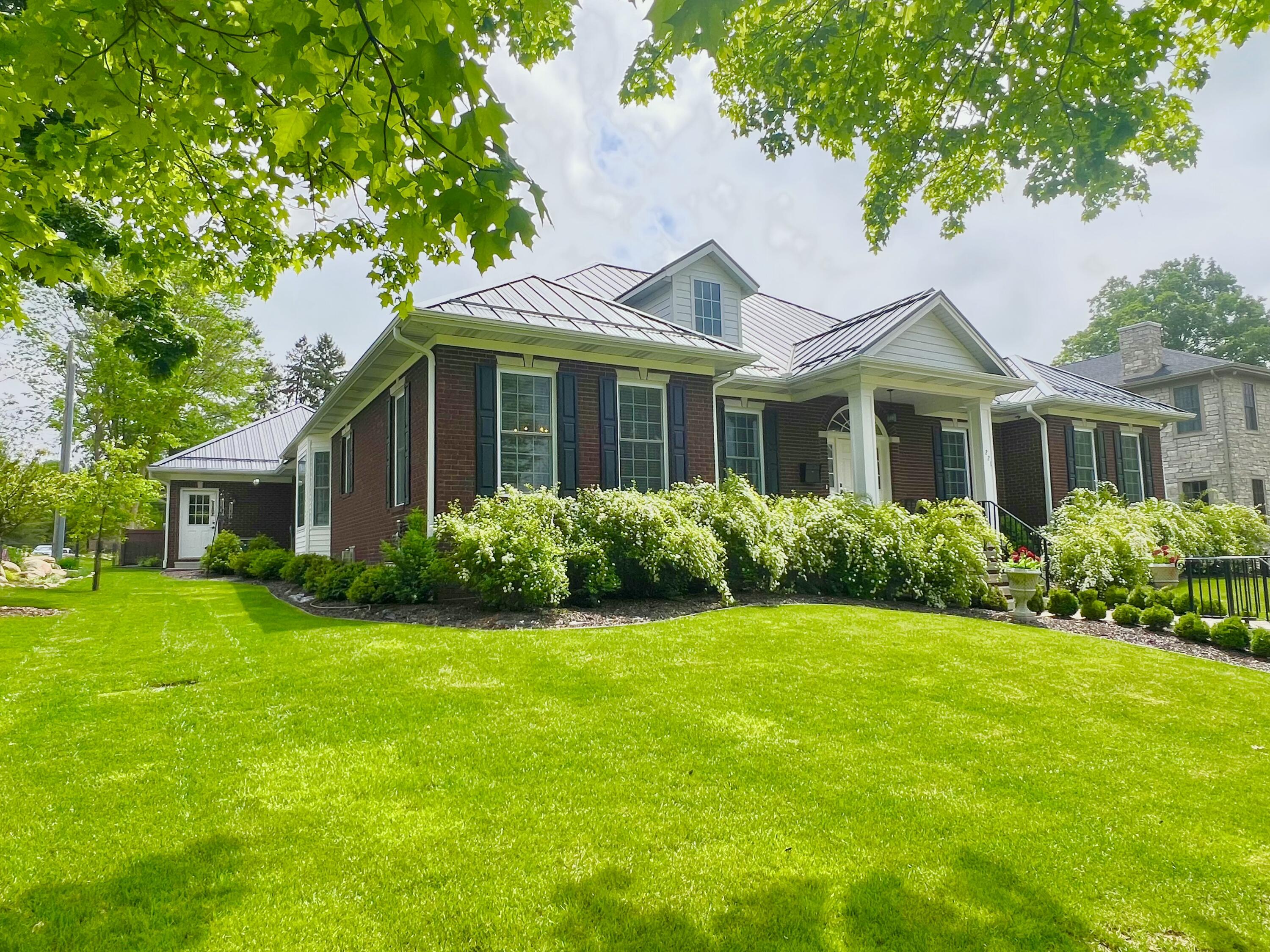 221 N Manning Street