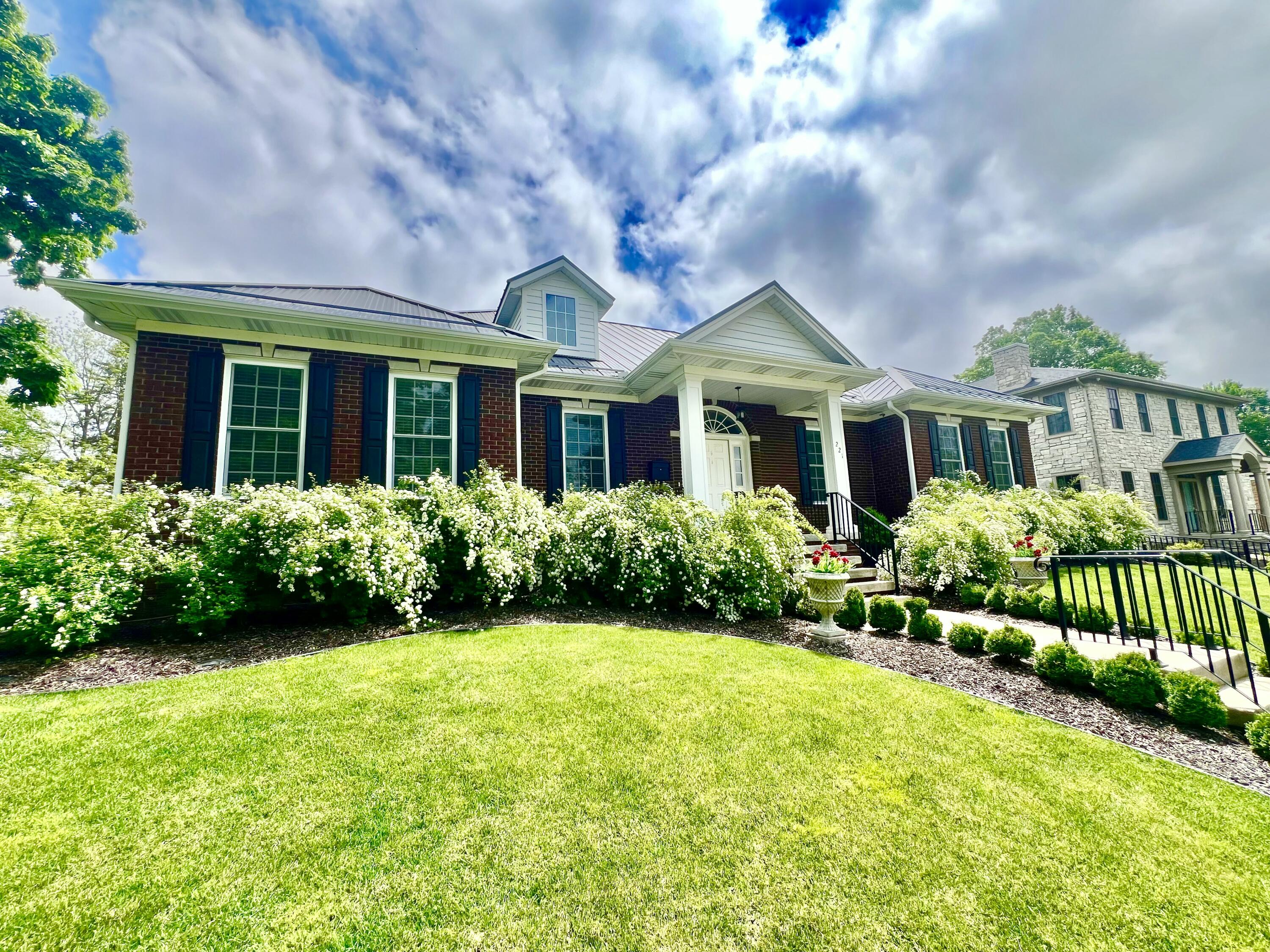 221 N Manning Street