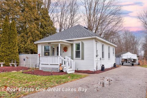 1201 Flint Street St Charles Township MI 48655