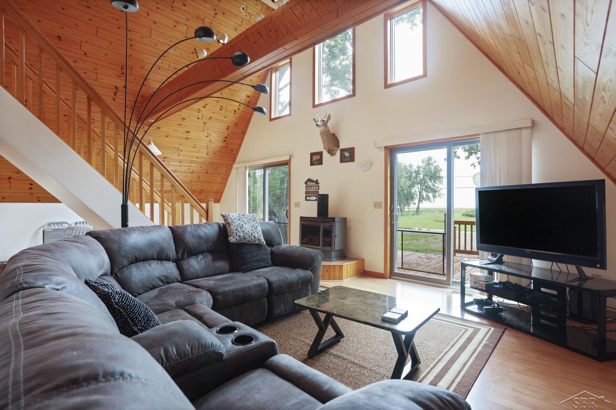 5196 Beachwood Drive