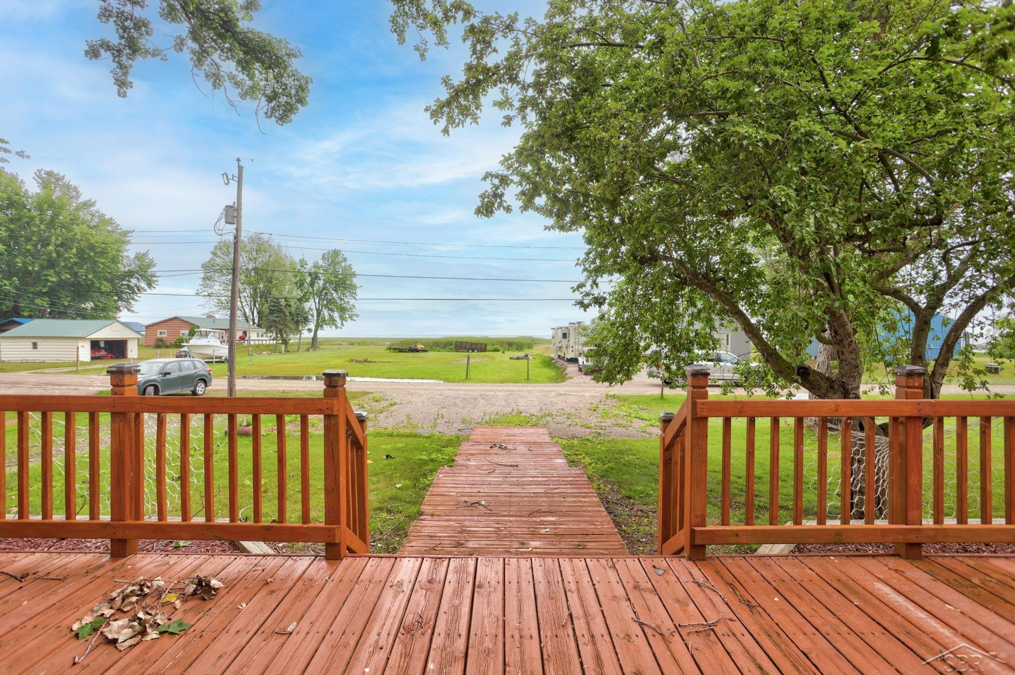 5196 Beachwood Drive