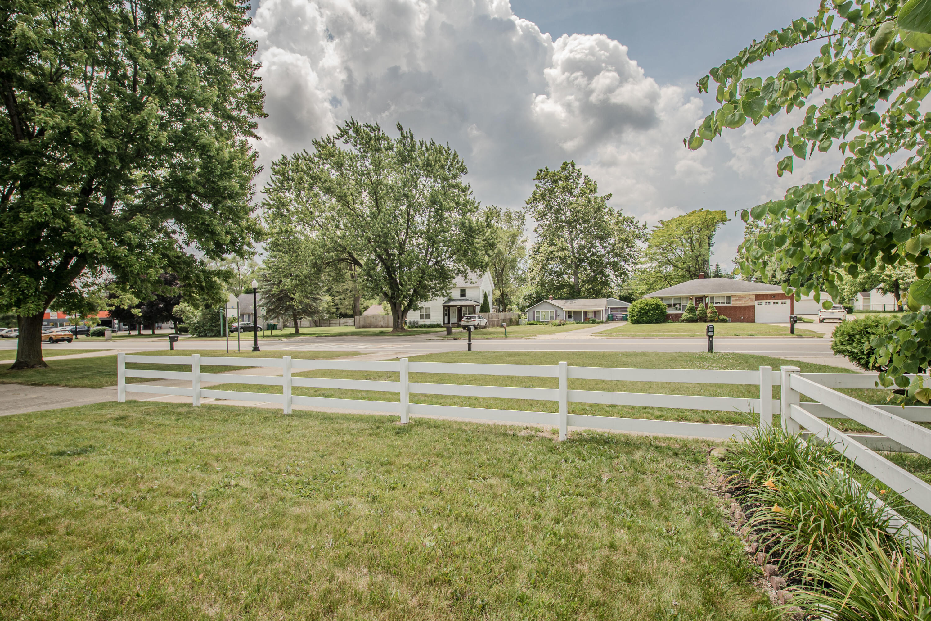 1361 Holmes Road