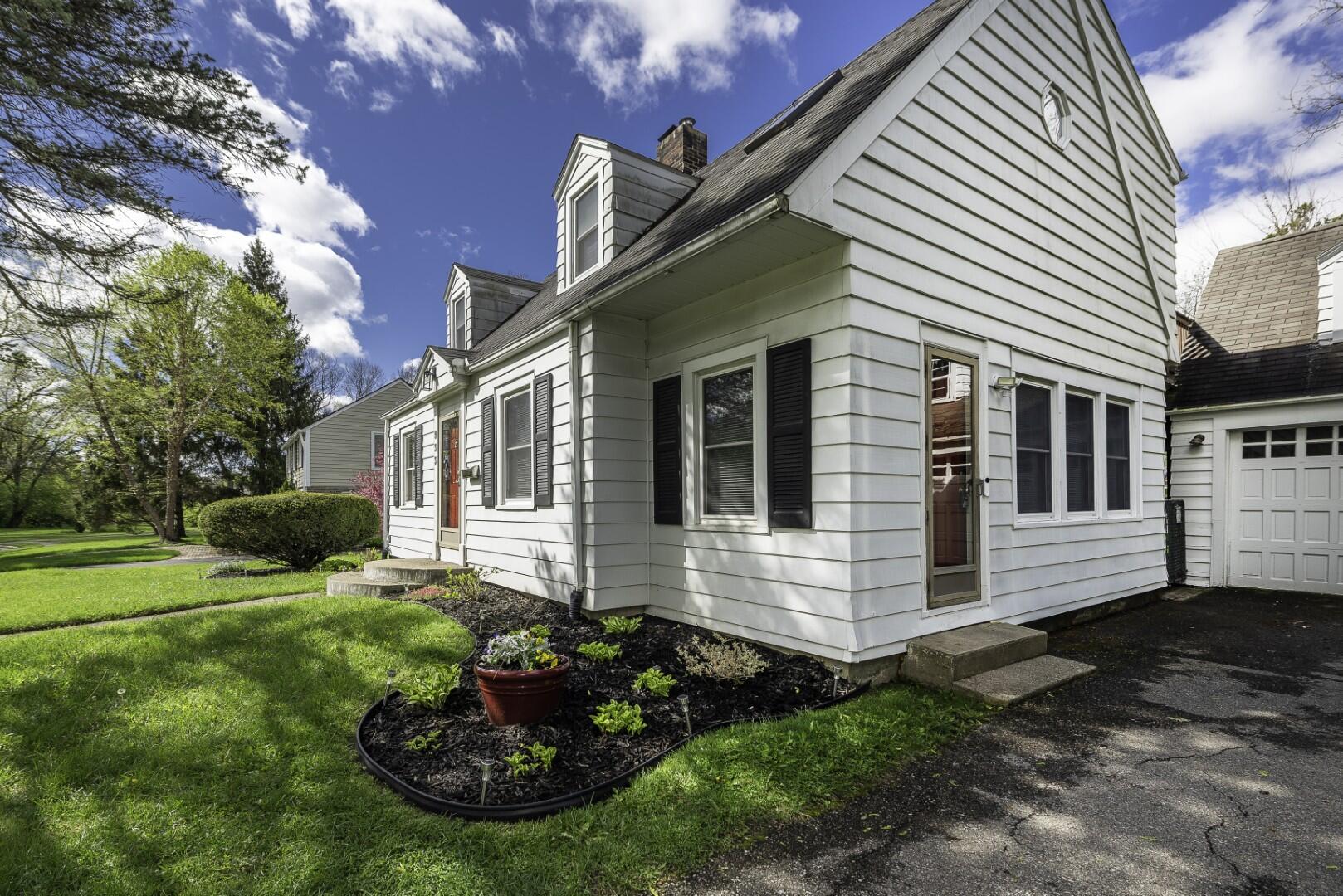 933 Pleasant Drive