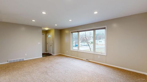 Tiny photo for 3550 Weiss Street, Saginaw Charter Township, MI 48602 (MLS # 61050201467)