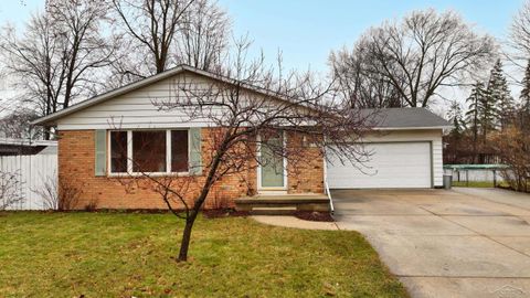 Photo of 3550 Weiss Street, Saginaw Charter Township, MI 48602 (MLS # 61050201467)