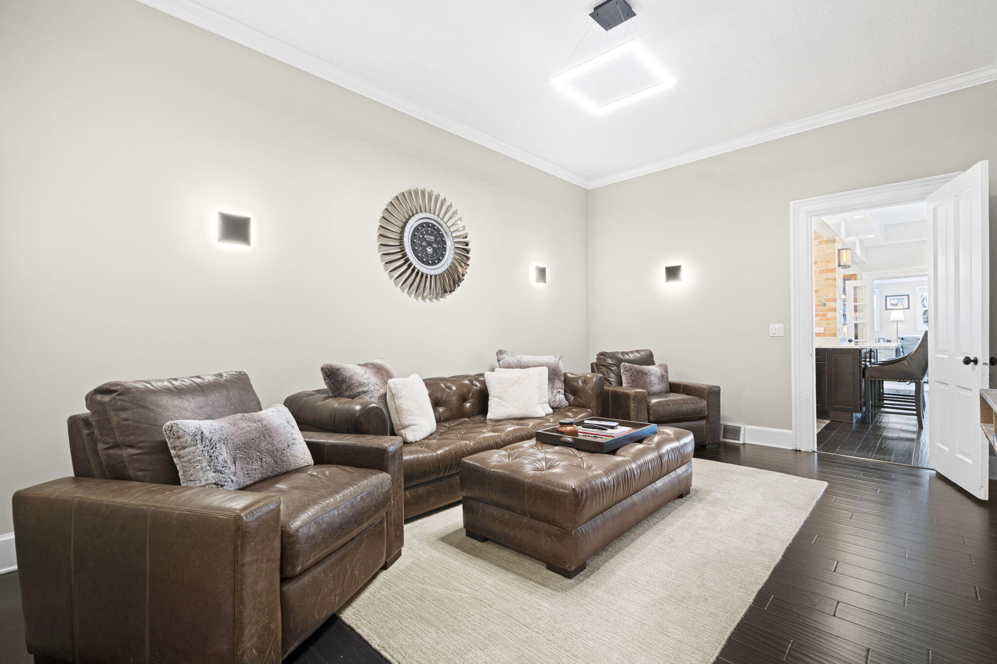 612 N Lakeshore Drive