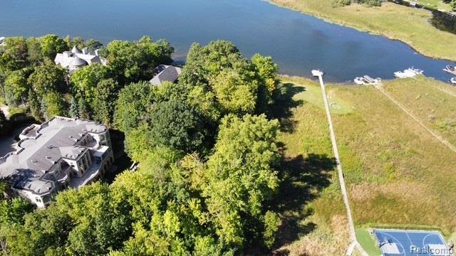 2733 Turtle Lake