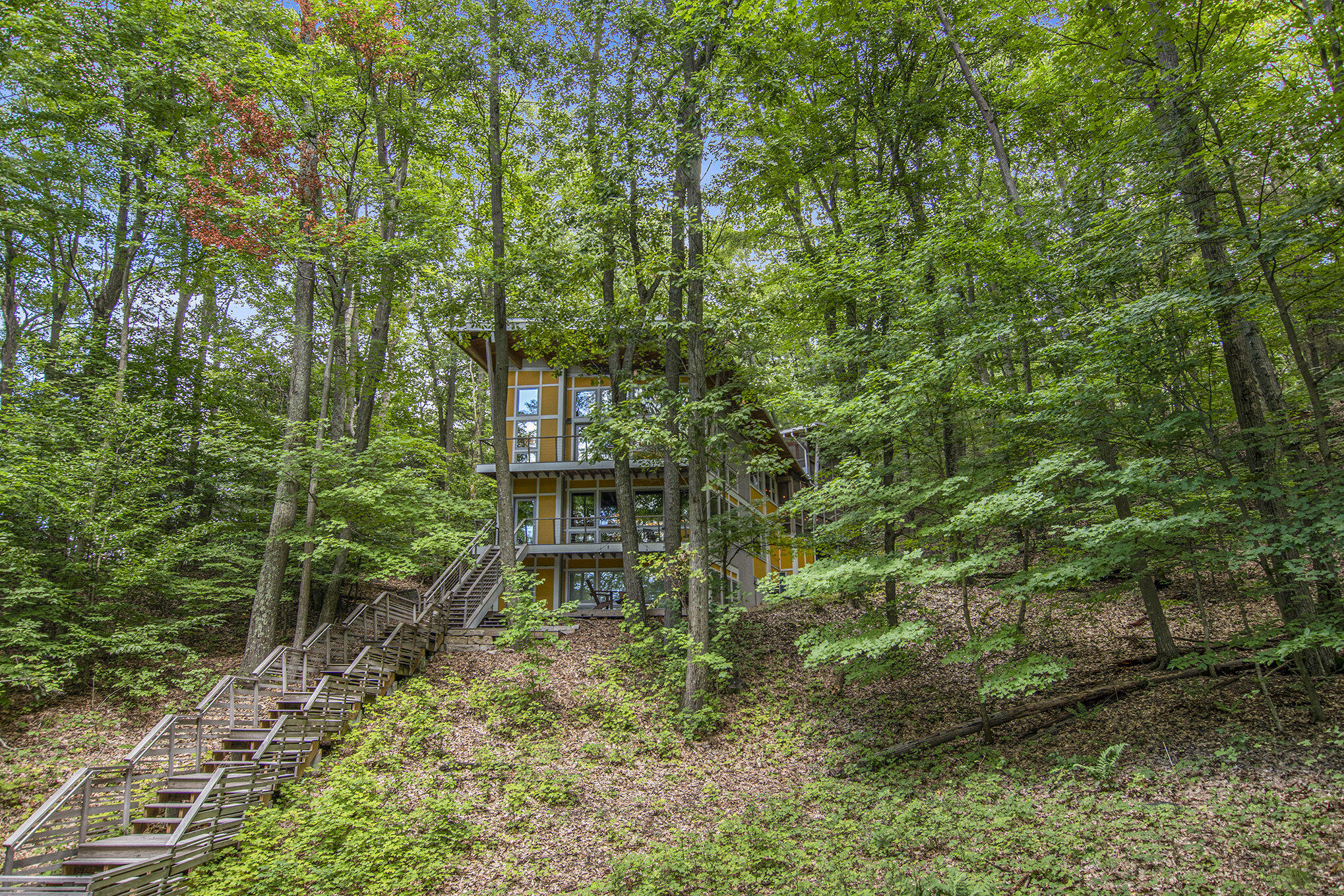 6723 Vandermeulen Road