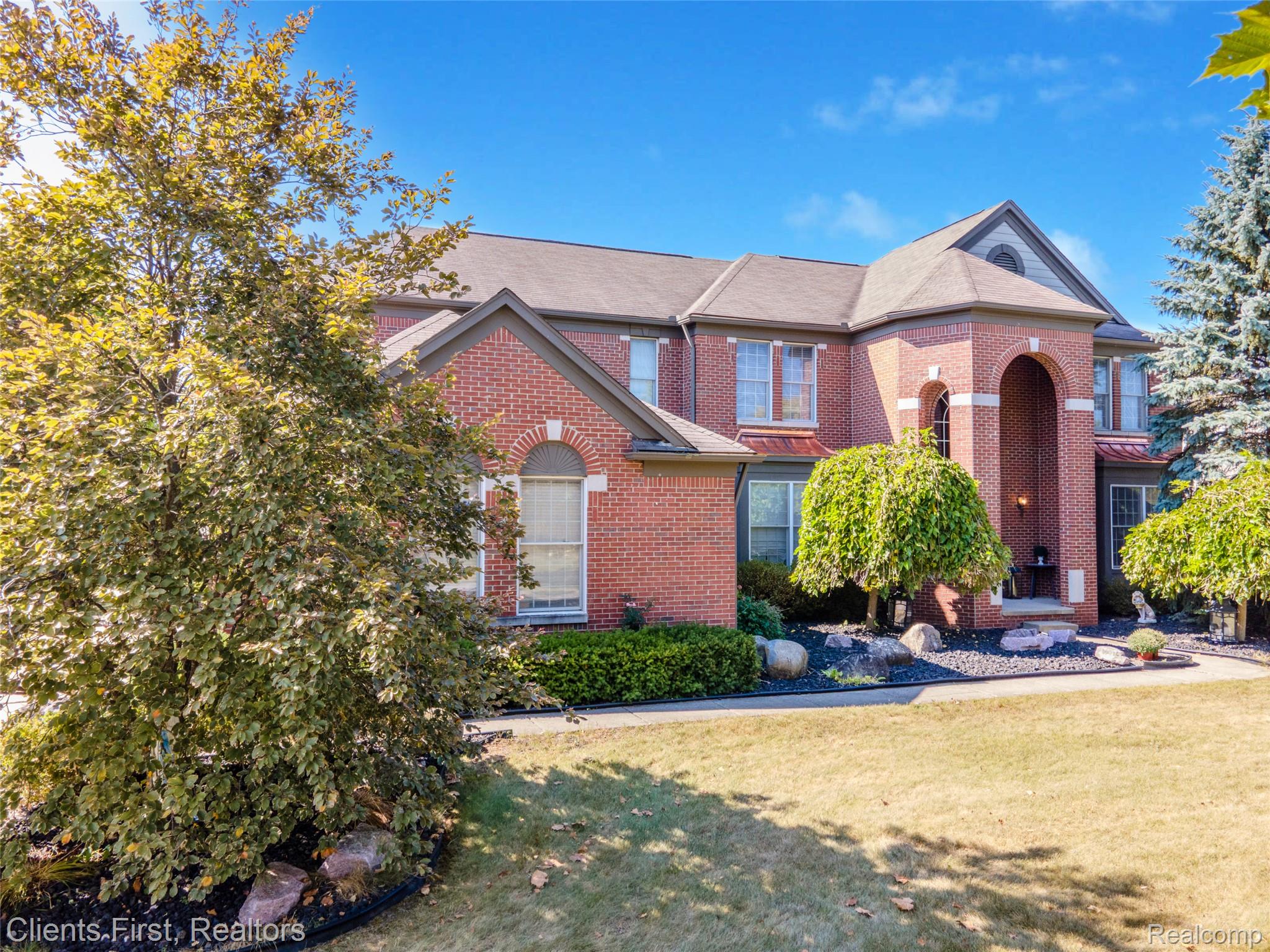 44497 White Pine Circle W